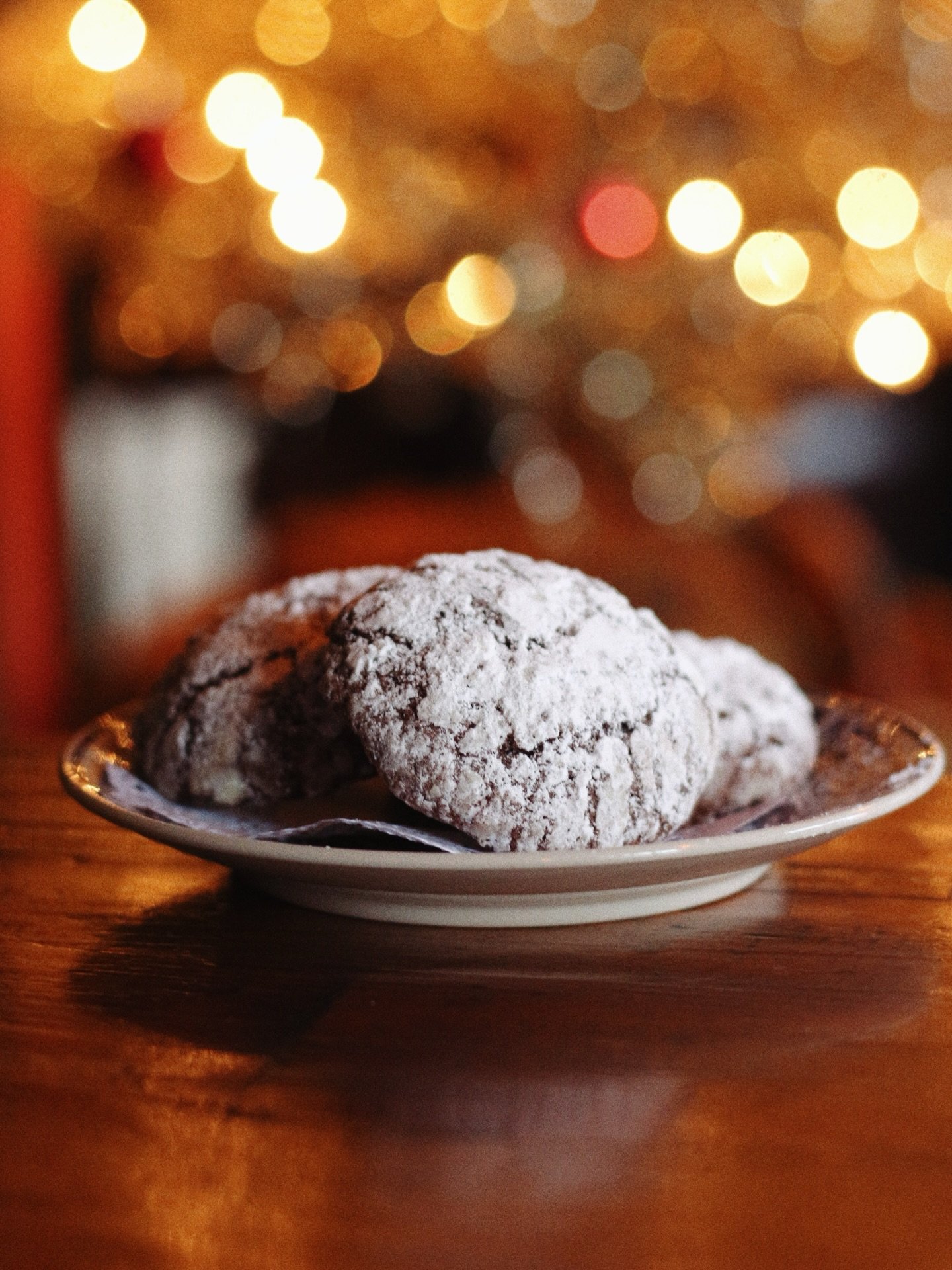 Did you catch Cafe Siren this past weekend?? If so you might&rsquo;ve got the chance to snag one of these chocolate mint krinkle cookies 😍

All month we&rsquo;ll be open Saturdays and Sundays at 11 AM for an exclusive daytime menu with cute new drin