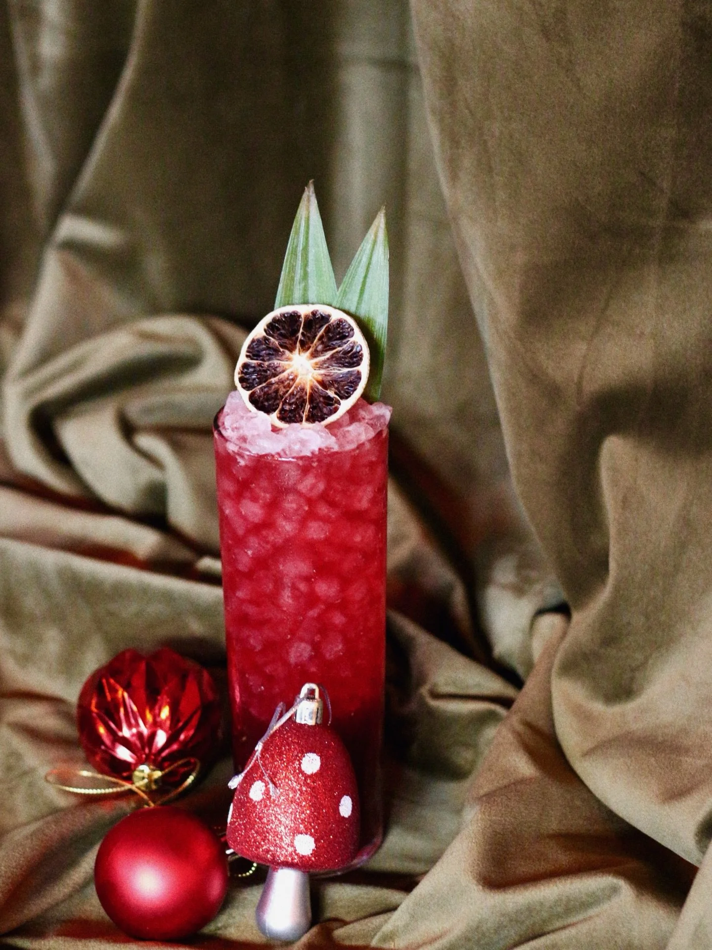 These last few days of 2025 call for a stay at the Hibernation Station ☃️

Only at Lonely Siren 🧜&zwj;♀️