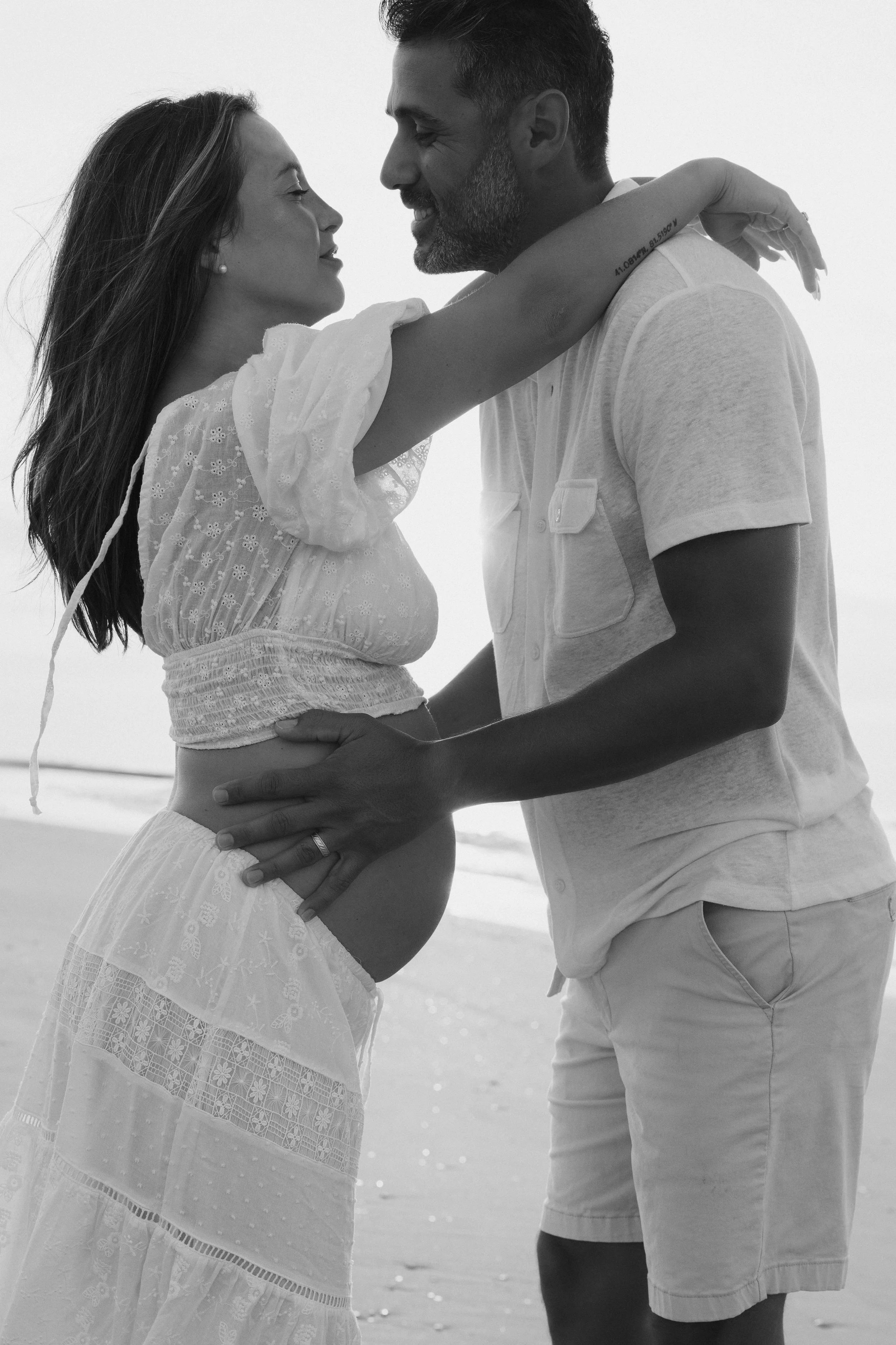 COUPLES, SOLO & FAMILIES