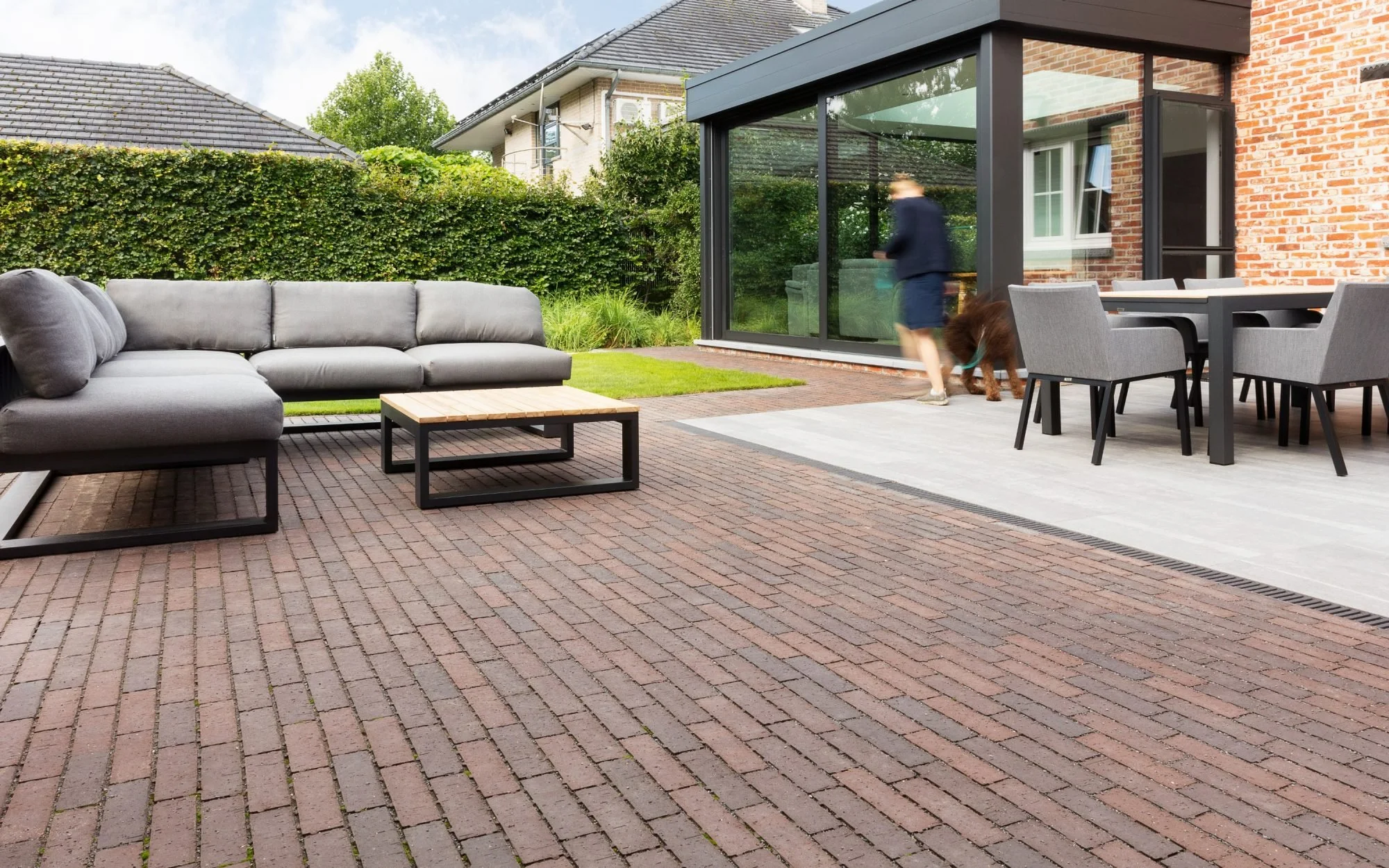 AQUATA BROWN (PRIVATE LANDSCAPE ARCHITECTURE IN GENK)