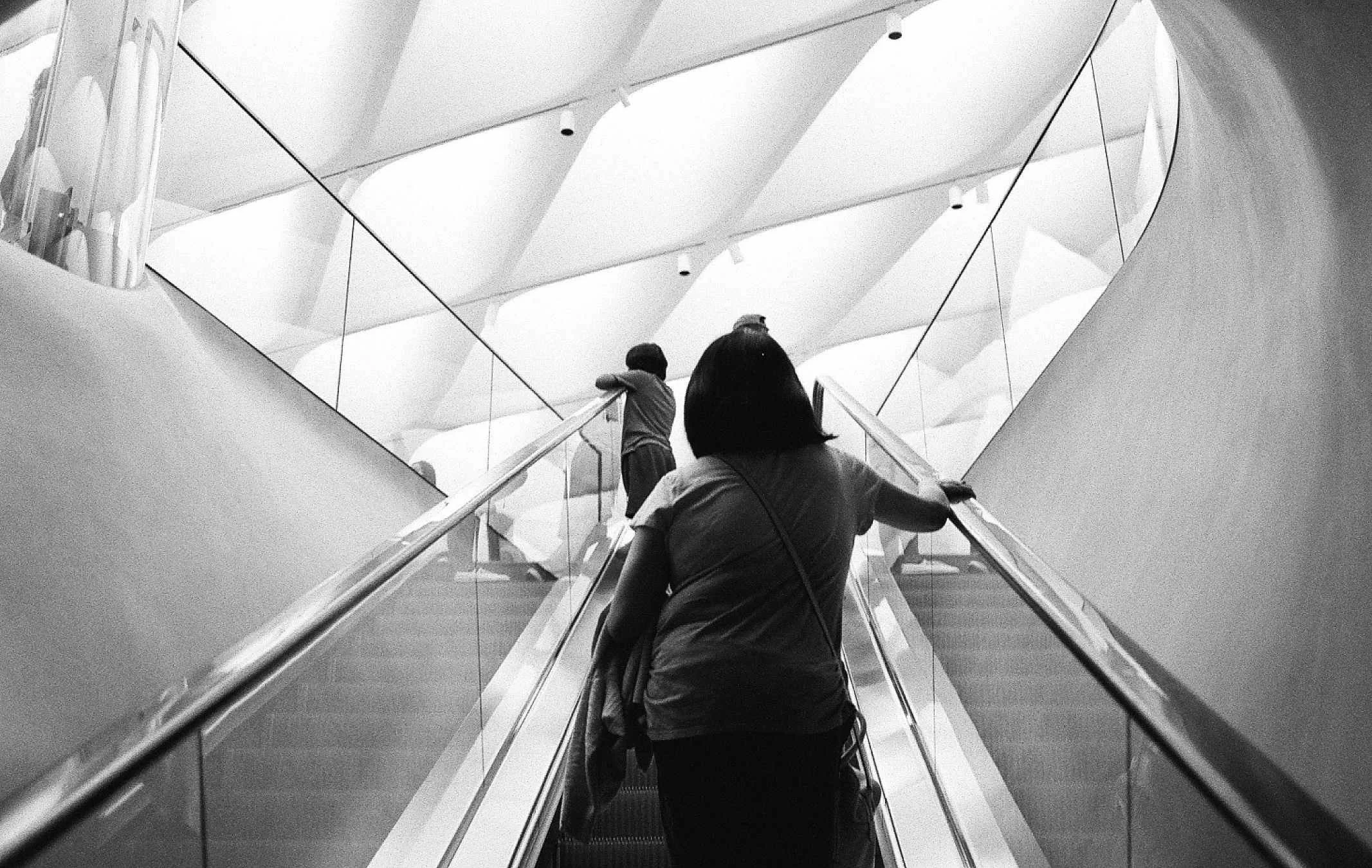 kodak-ektapan-film-p3200-sample-image-escalator.jpg