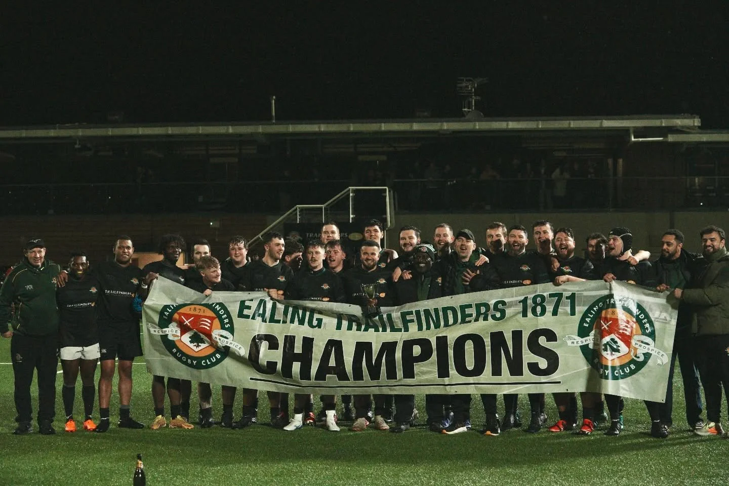 Ealing Trailfinders 1871 2nd XV - MMT1 Champions 🏆 🎇 

A big thanks to Craig Taylor Printing for sorting the banner we got to unfurl last Friday! 

We'll be aiming to bring this out a few more times this year! ⏳👀

📸 - @alfiecox.photos