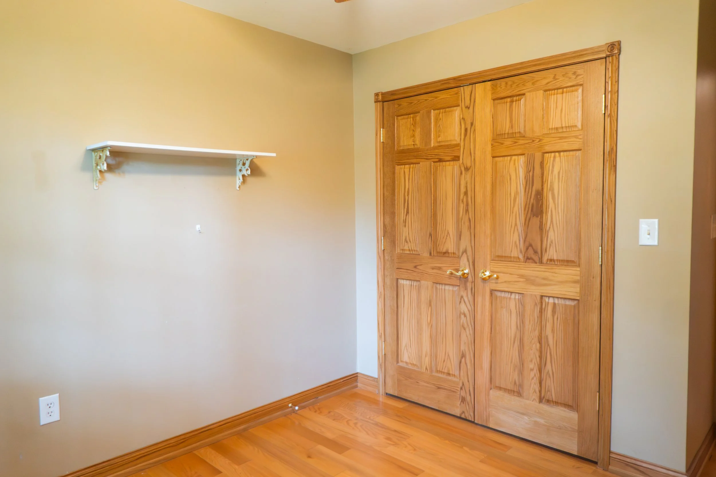 9565 edgewater-17.jpg