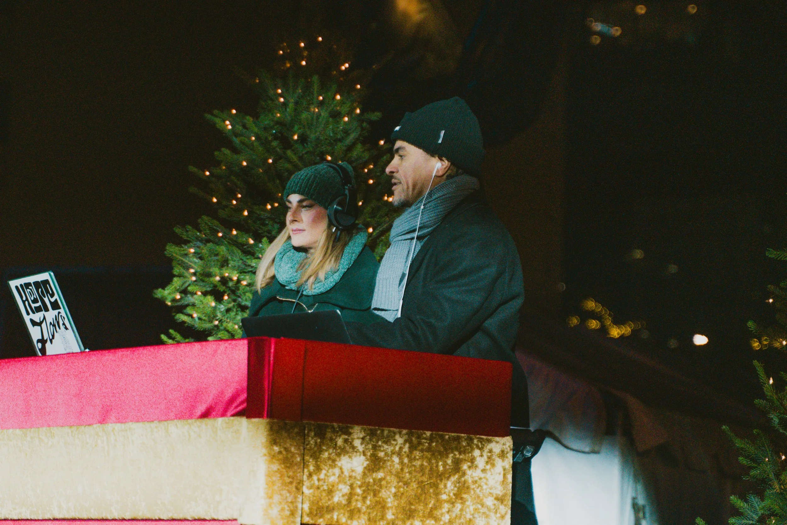 tree lighting 2025-10.jpg