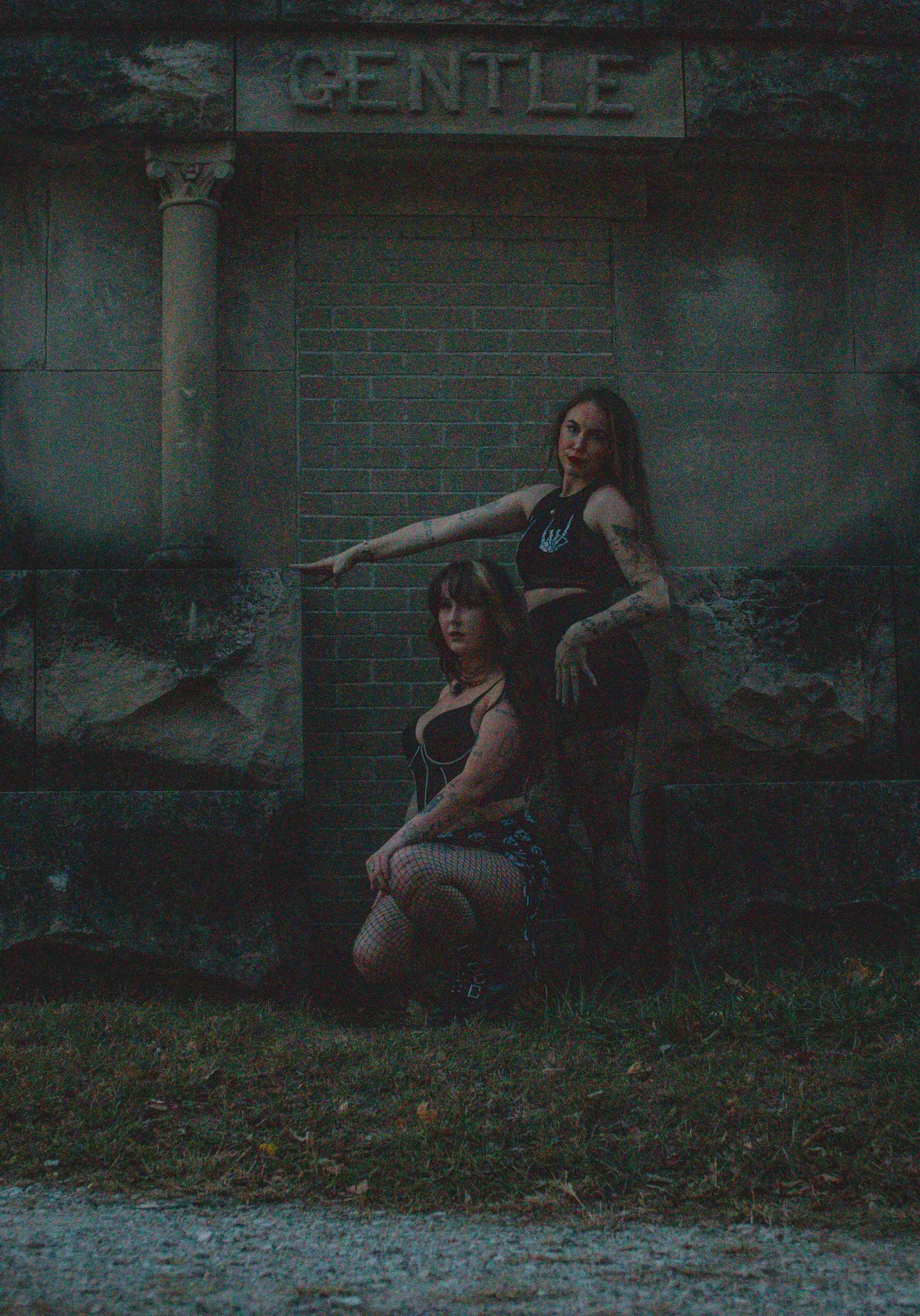 ray & friends graveyard (23 of 86).jpg