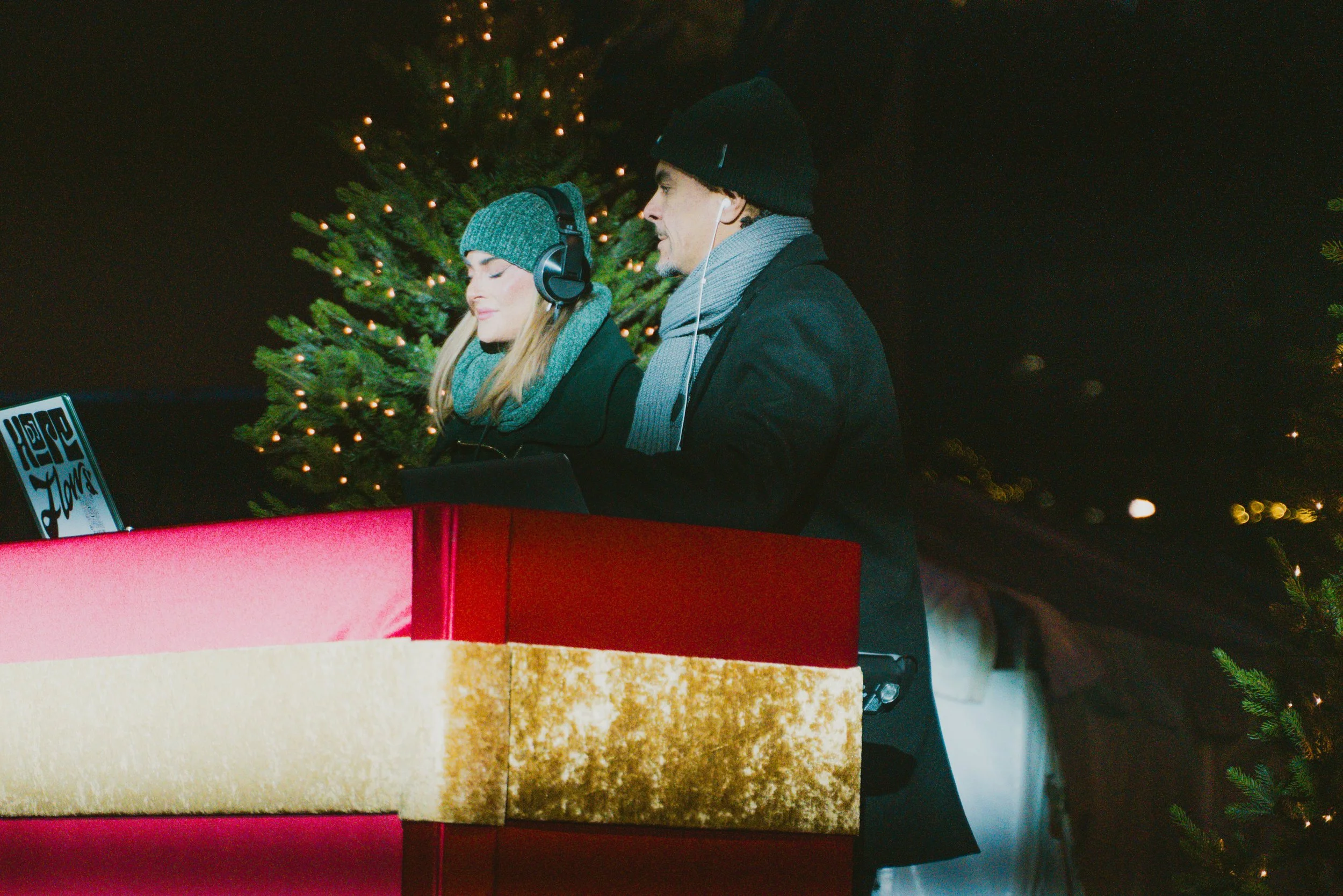 tree lighting 2025-11.jpg