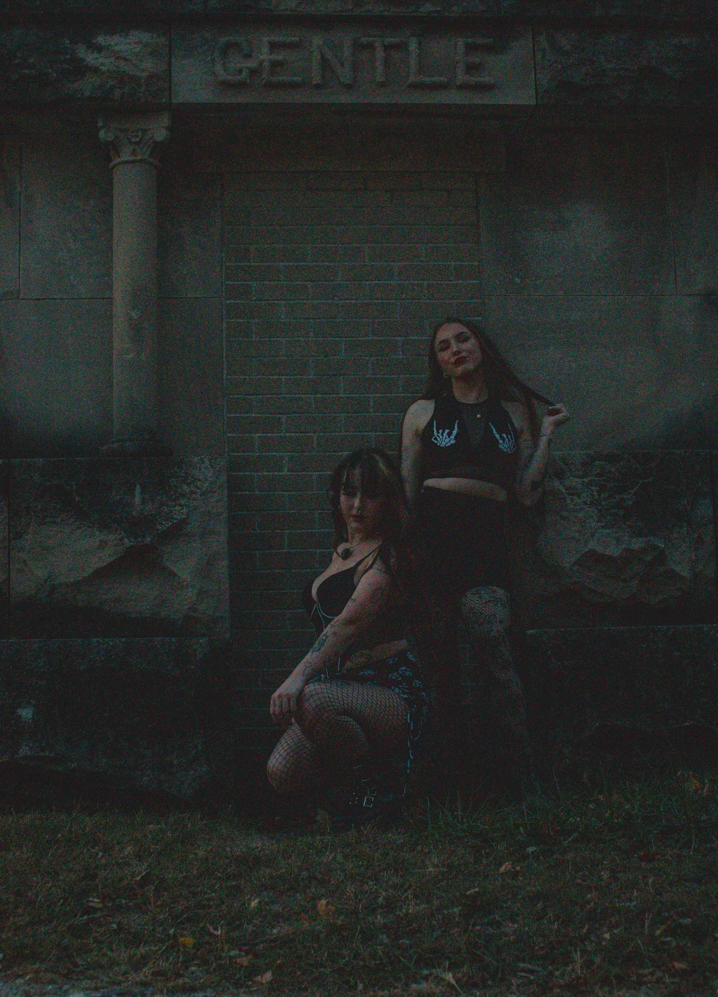 ray & friends graveyard (24 of 86).jpg