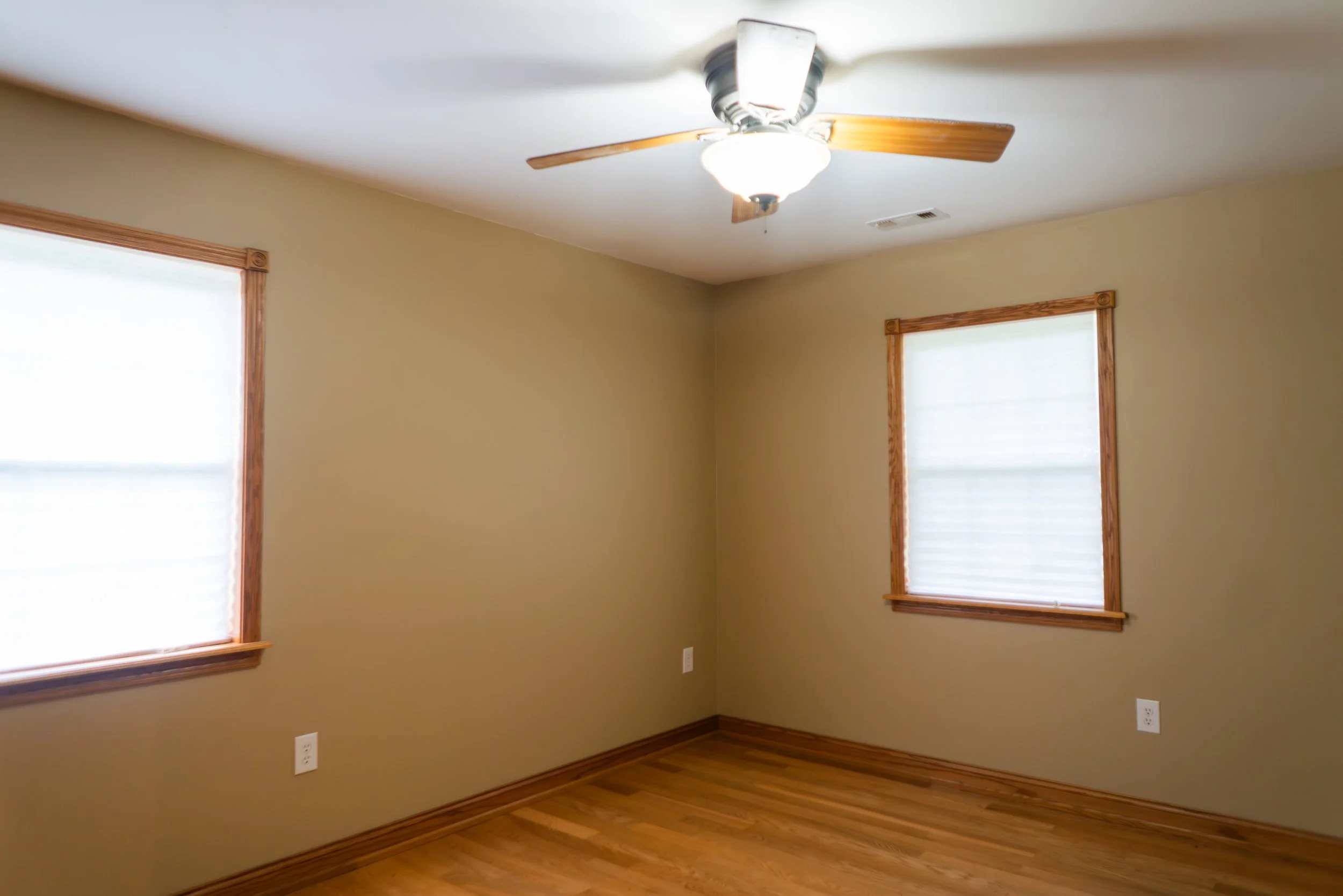 9565 edgewater-19.jpg
