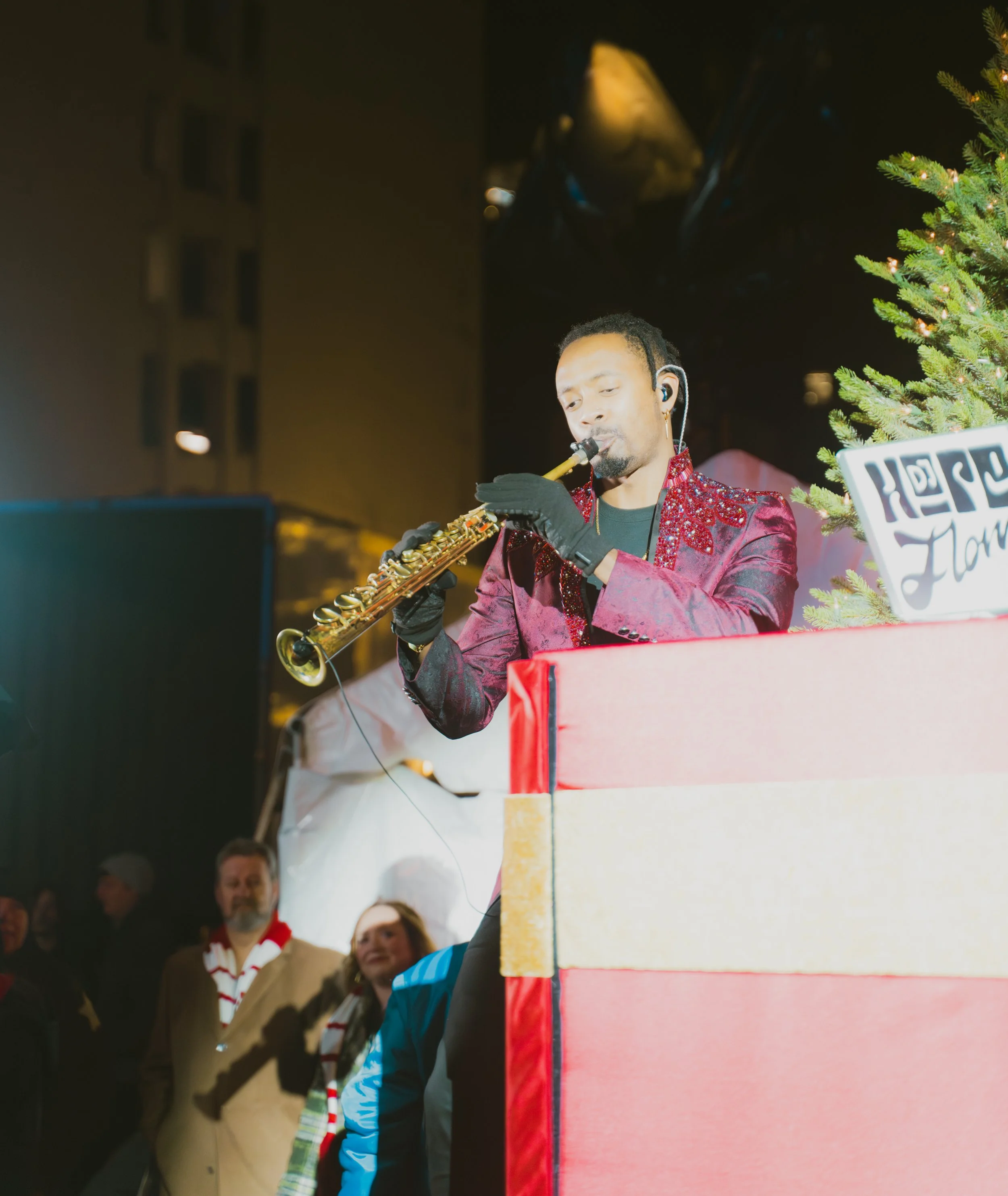 tree lighting 2025-26.jpg