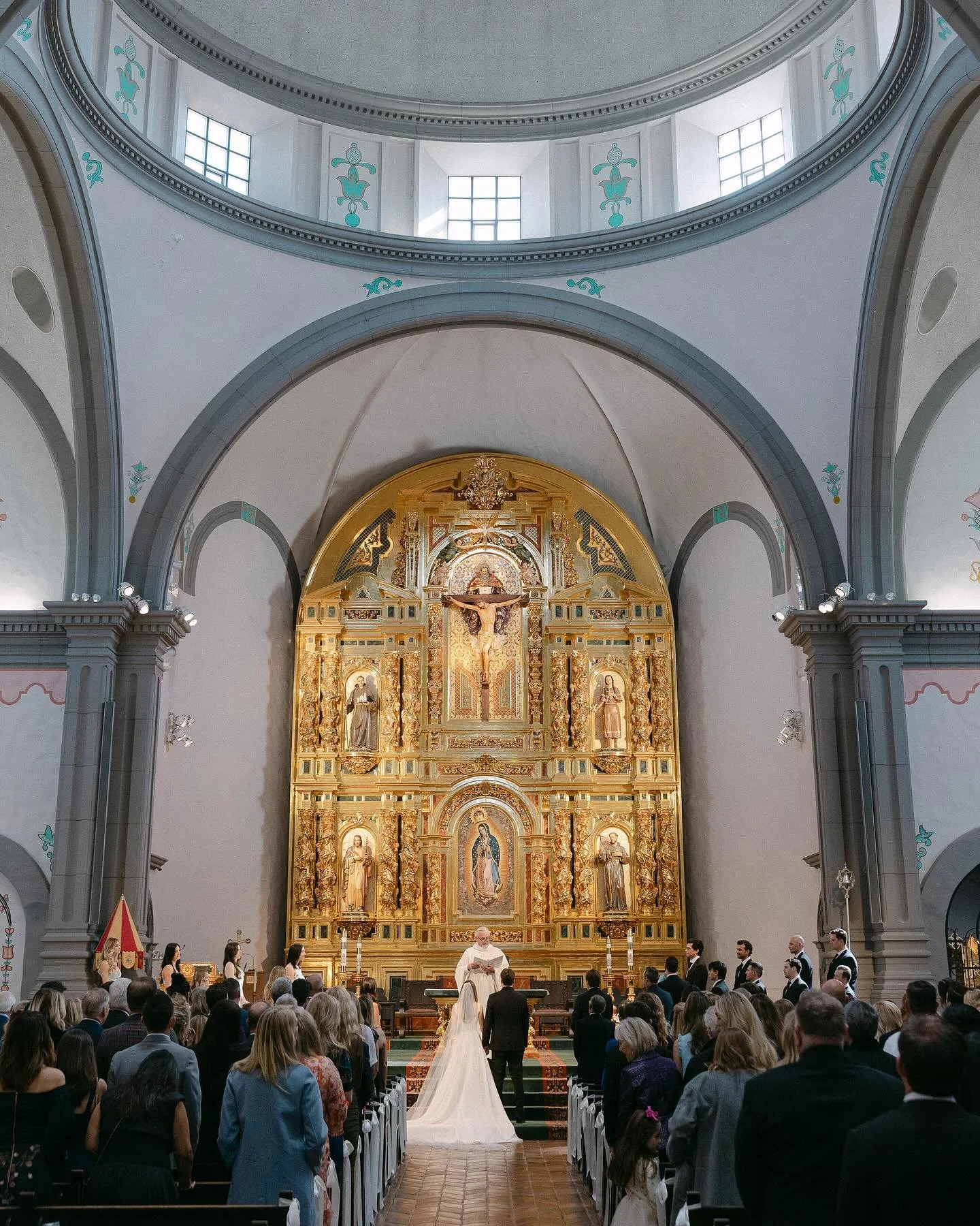 Walking in faith and love ✝︎ 

SS/ @fiona.tang_photo