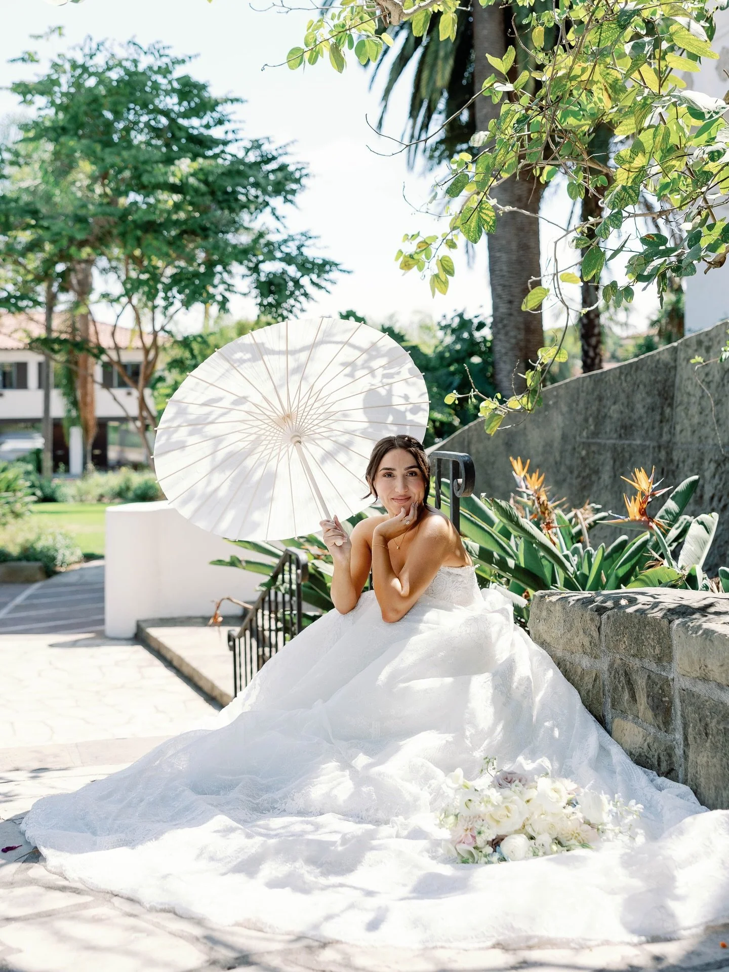 Soft light, timeless elegance, and a moment that feels like a dream
.
.
.
.
.

#LuxuryWeddingPhotographer
#EditorialWedding
#FineArtWedding
#WeddingEditorial
#BridalPortrait
BrideStyle
TimelessBride