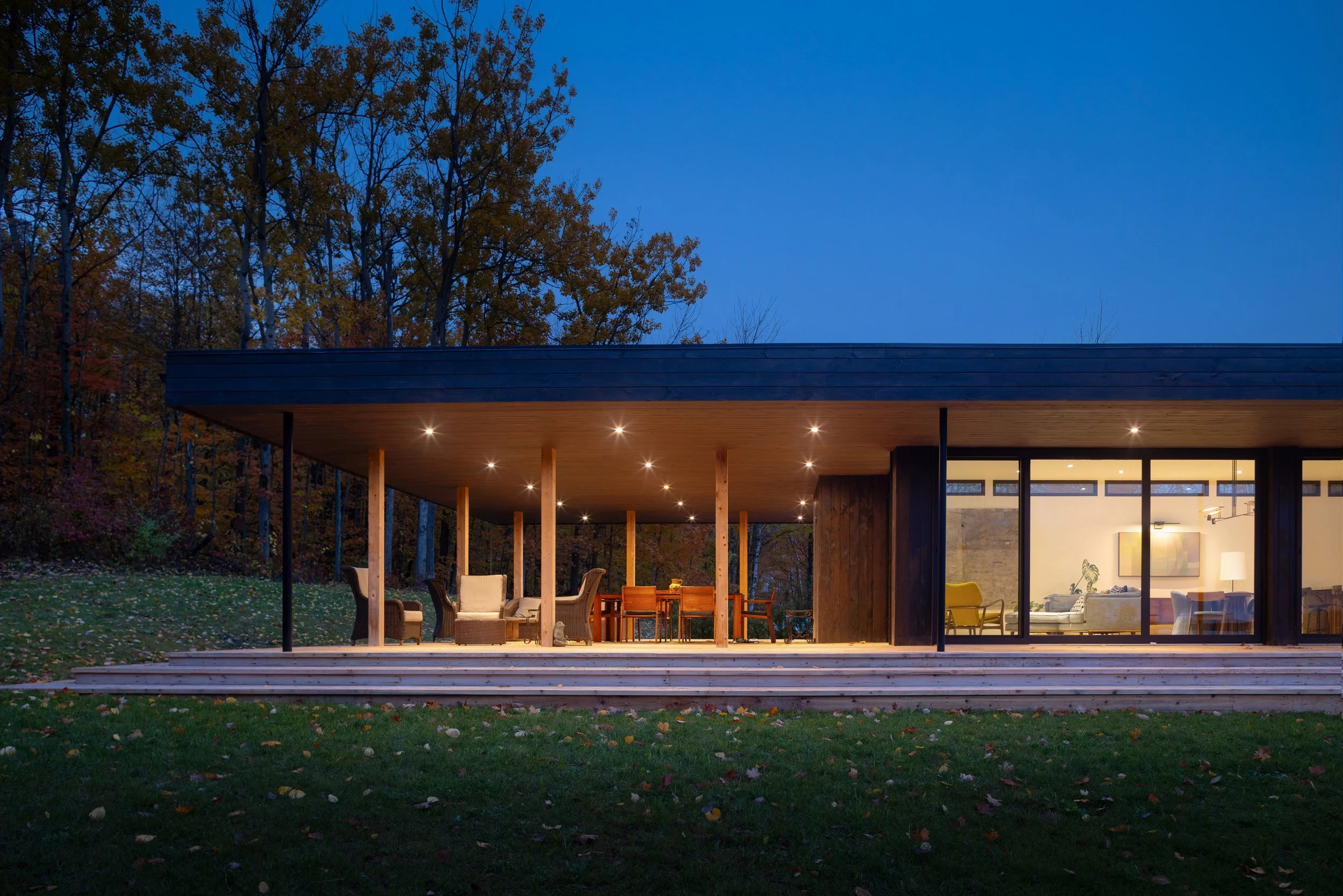 Image of modern house exterior at dusk