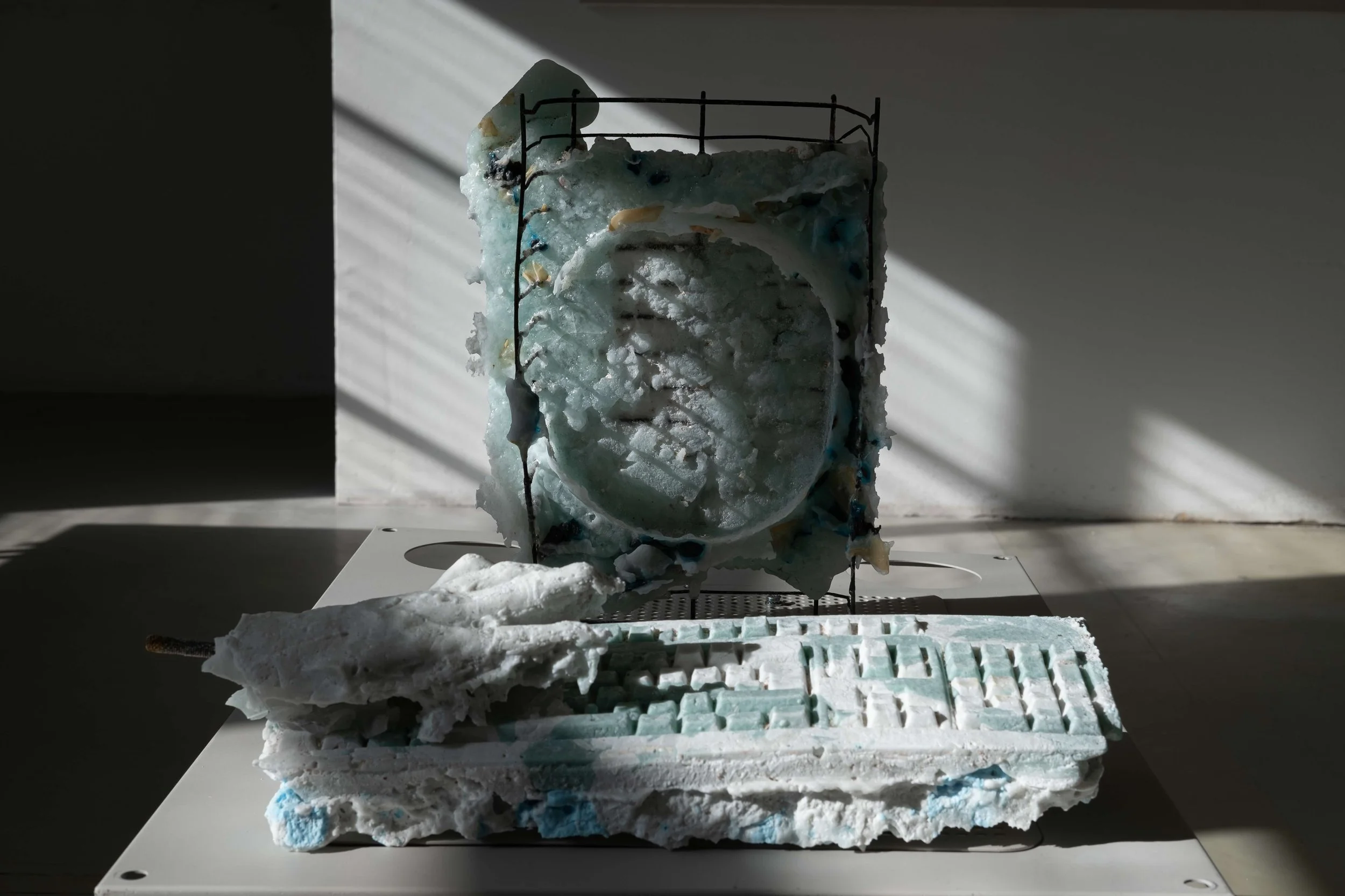 Alphabet Touch, 2060, glass cast, iron, 53 x 17 x 17 cm
Browser, 2050, glass cast, iron, 30 x 40 x 10 cm