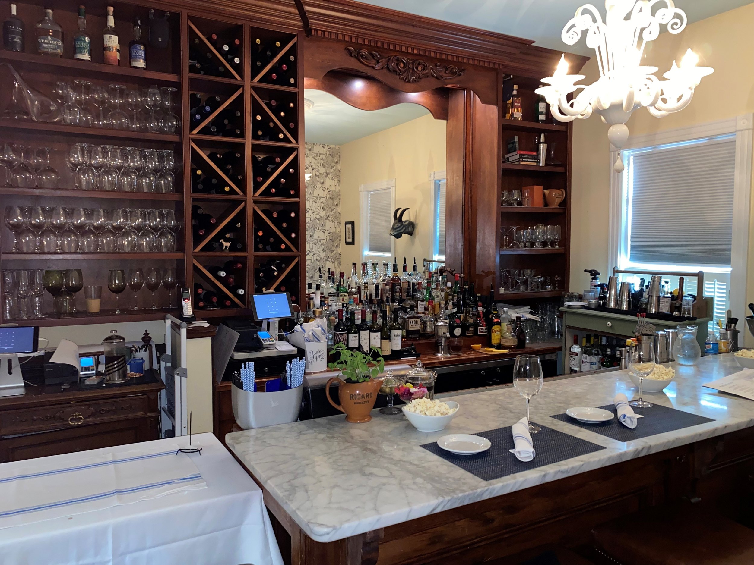 Bar 2.jpg