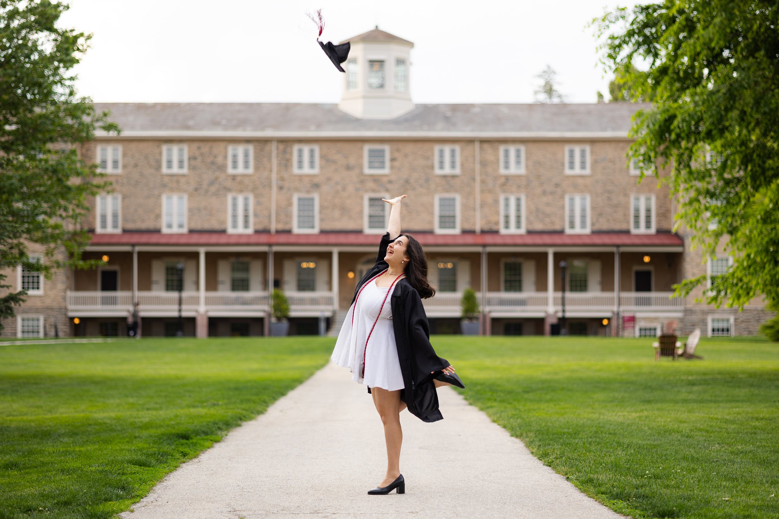 Haverford-GradPortraits-SneakPeeks-GBouchonvillePhoto-2.jpg