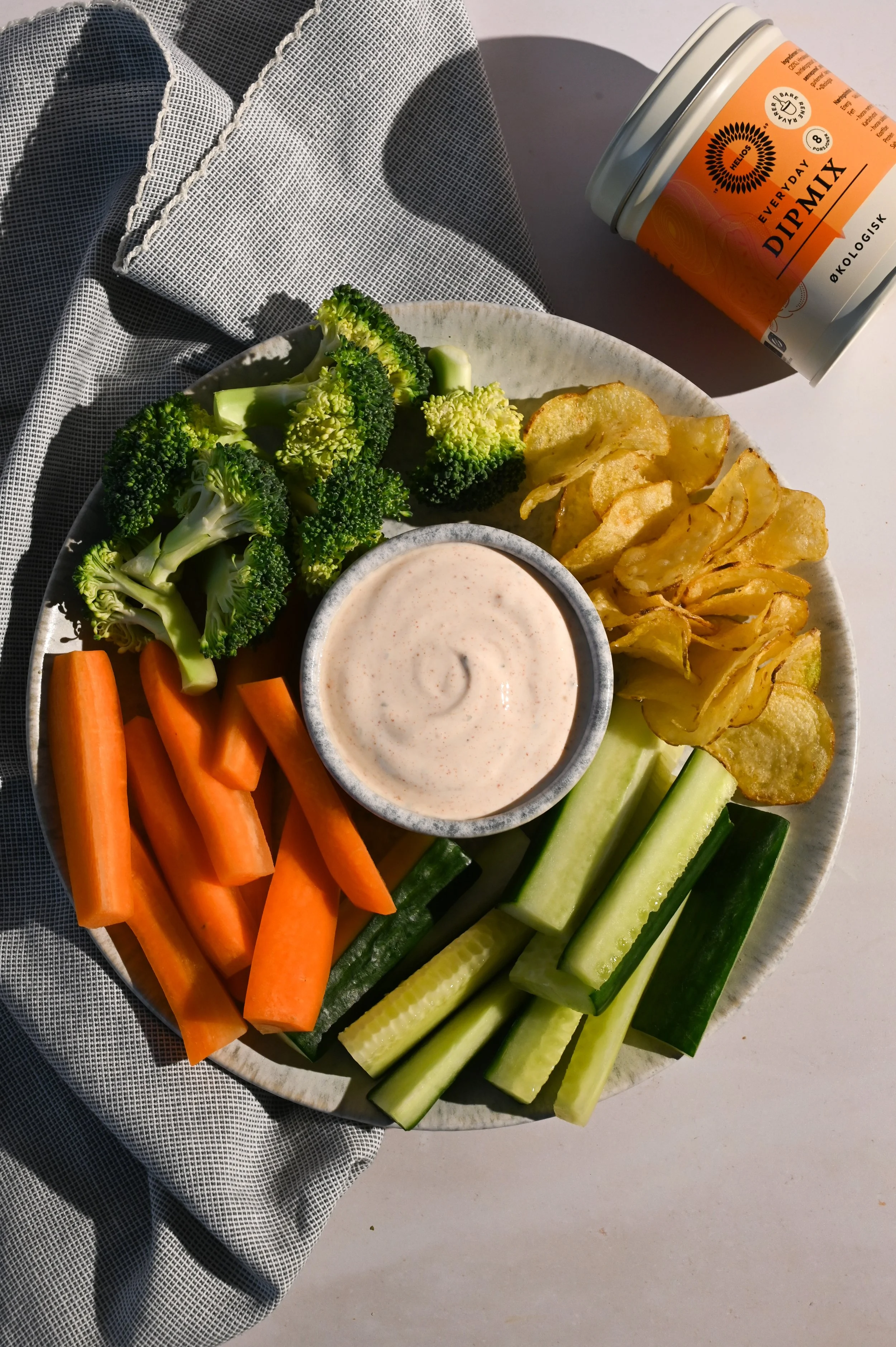 Helios dipmix med grønsaker og chips bilde 1.JPG