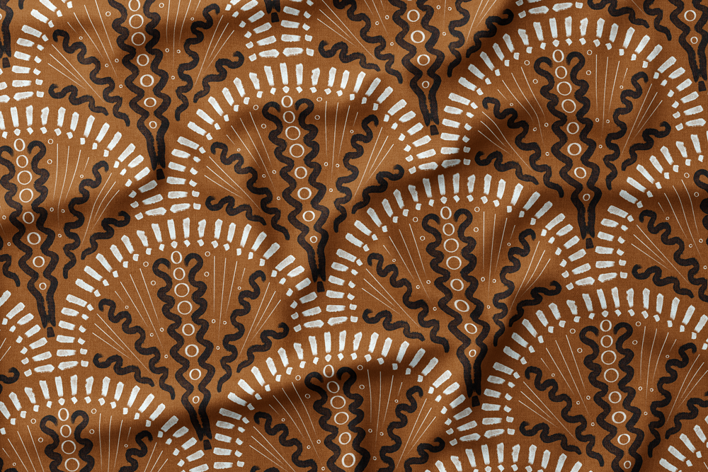 Feeling Africa
Colorway: 04 (Black & White on Brown)