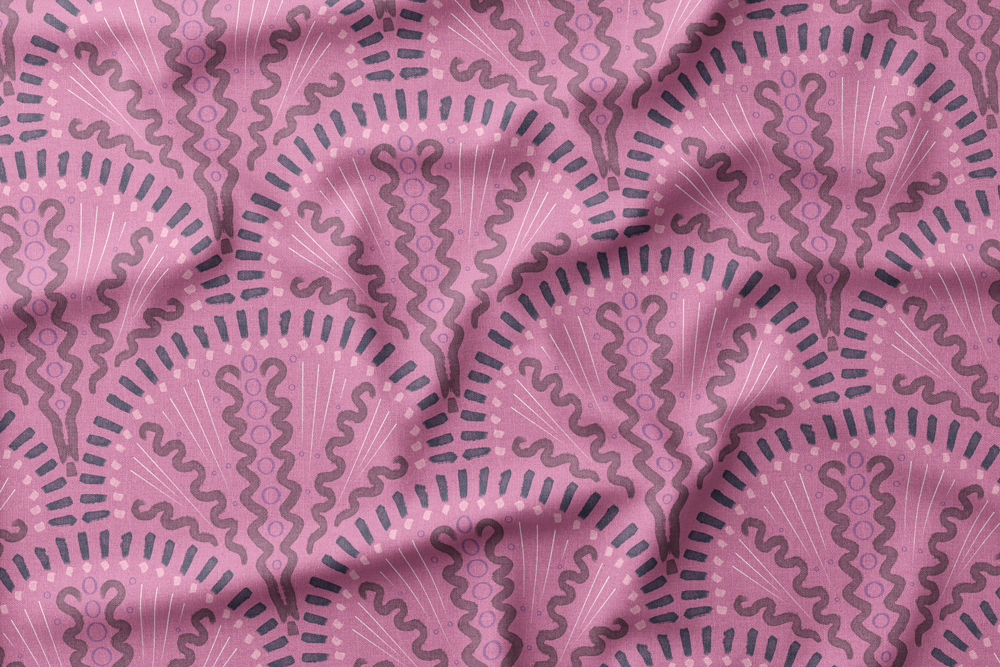 13 Paintbrush Scallops in Pink, Plum, White & Dark Blue on Pink