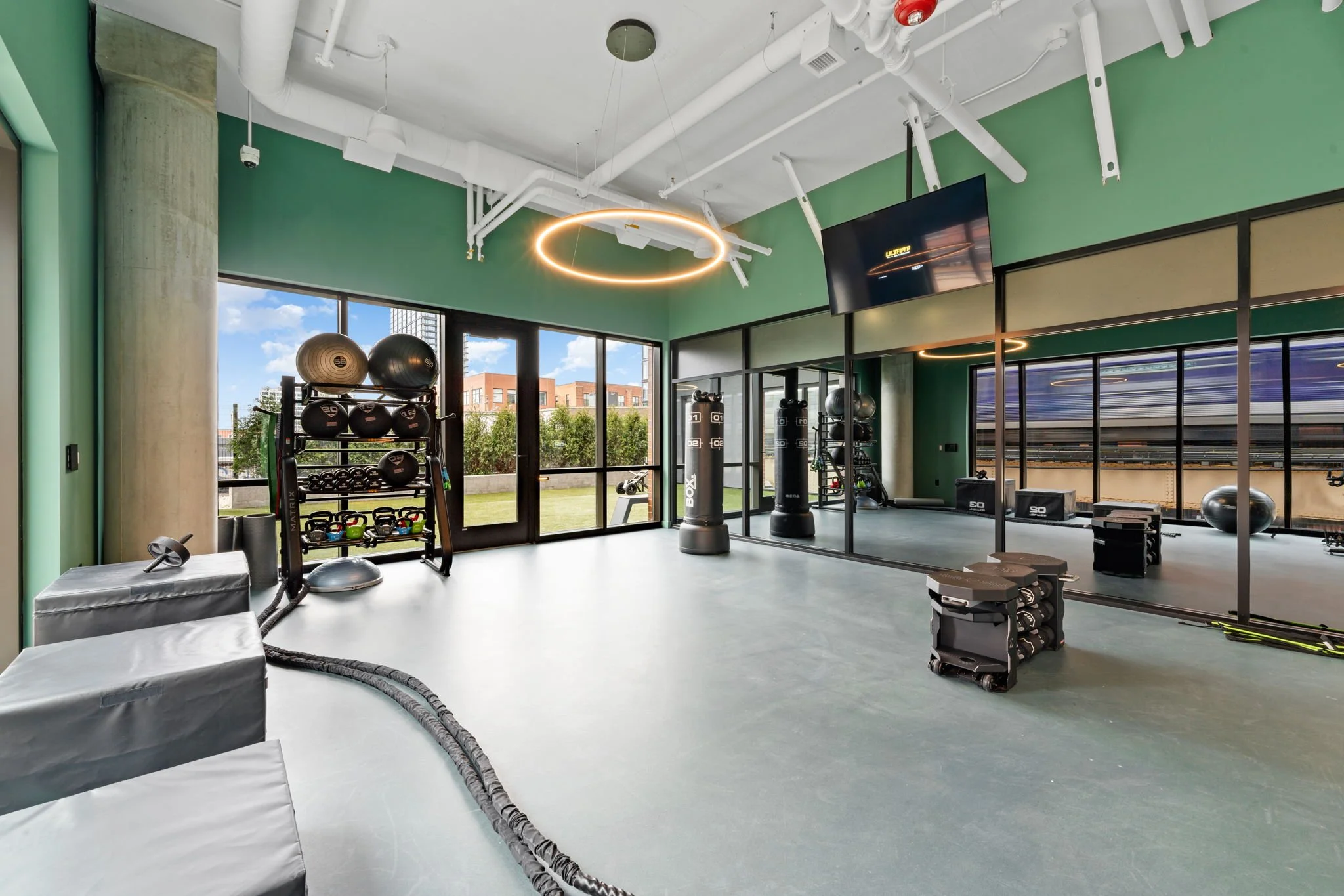 19-web-or-mls-210-n-aberdeen-st.jpg