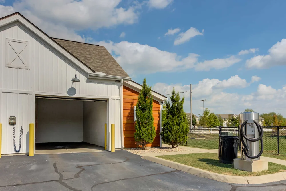 Photo Gallery Apartments and Townhomes in New Albany, OH — The