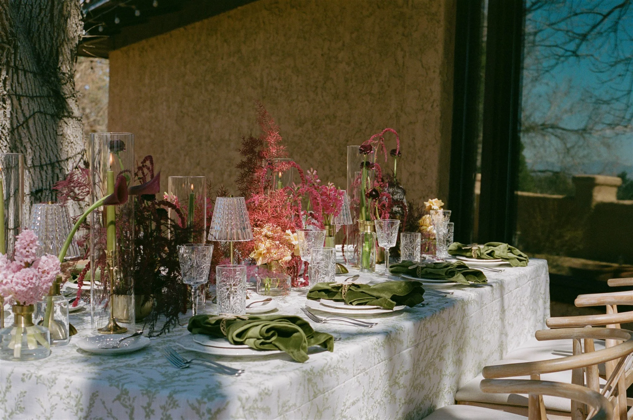 tuscan style tablescape wedding