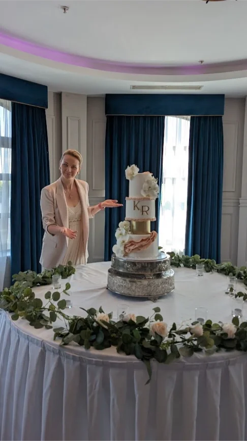 4tier_wedding_cake_westgrove_hotel.webp