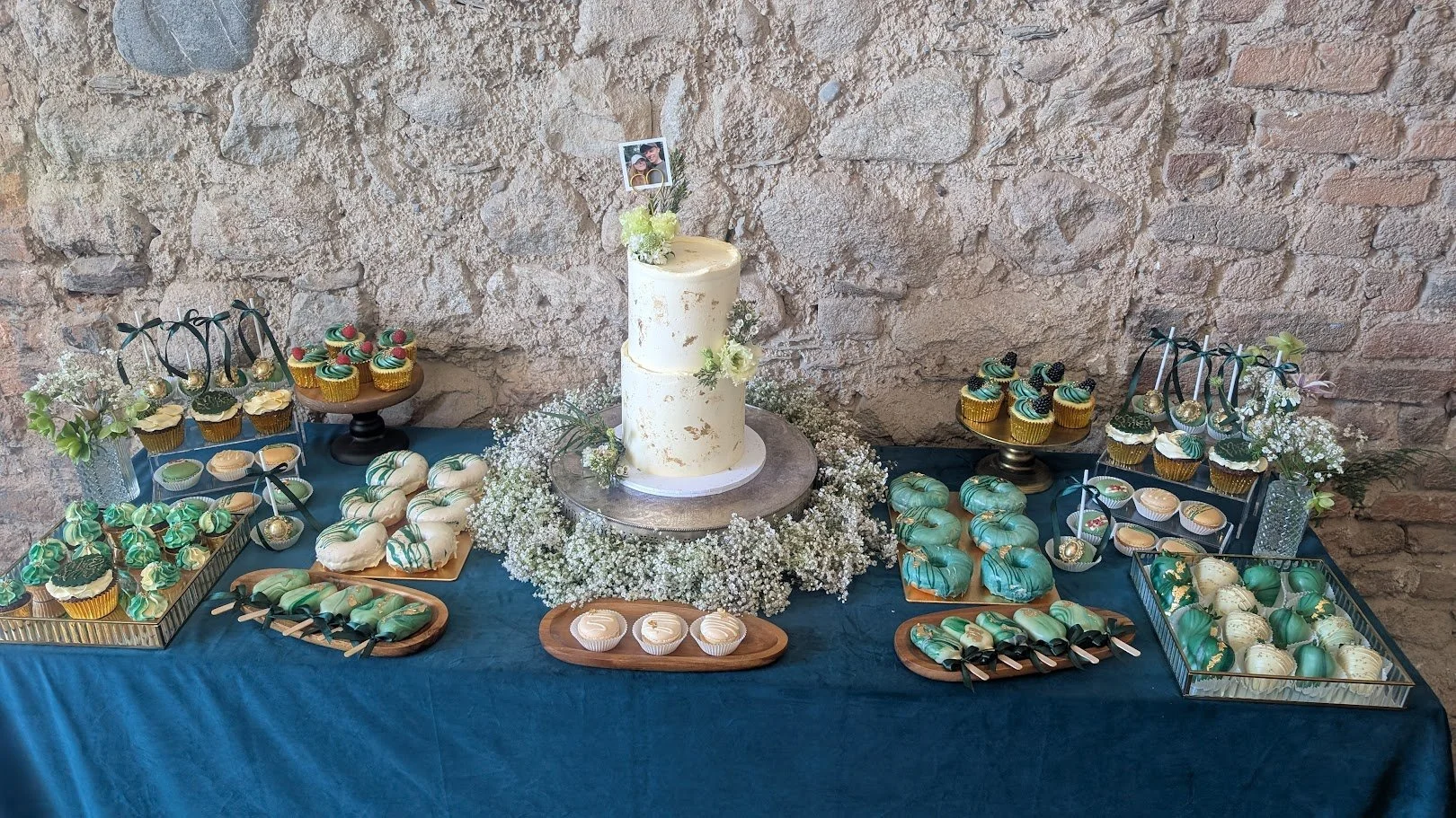 wedding_desserts_table_powerscourt_house_donuts_macarons2.jpg