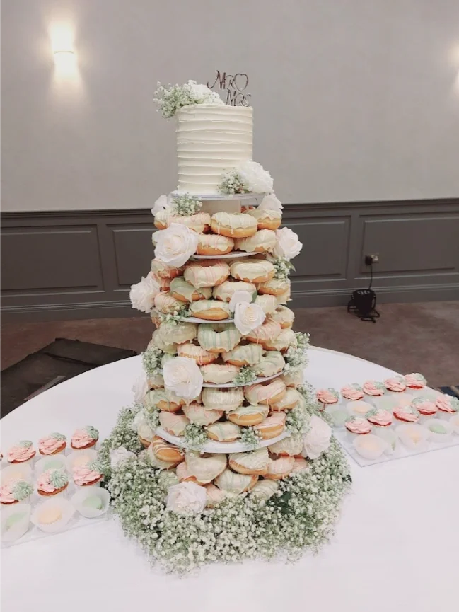wedding_donuts_tower_pillow_hotel_ashbourne.webp