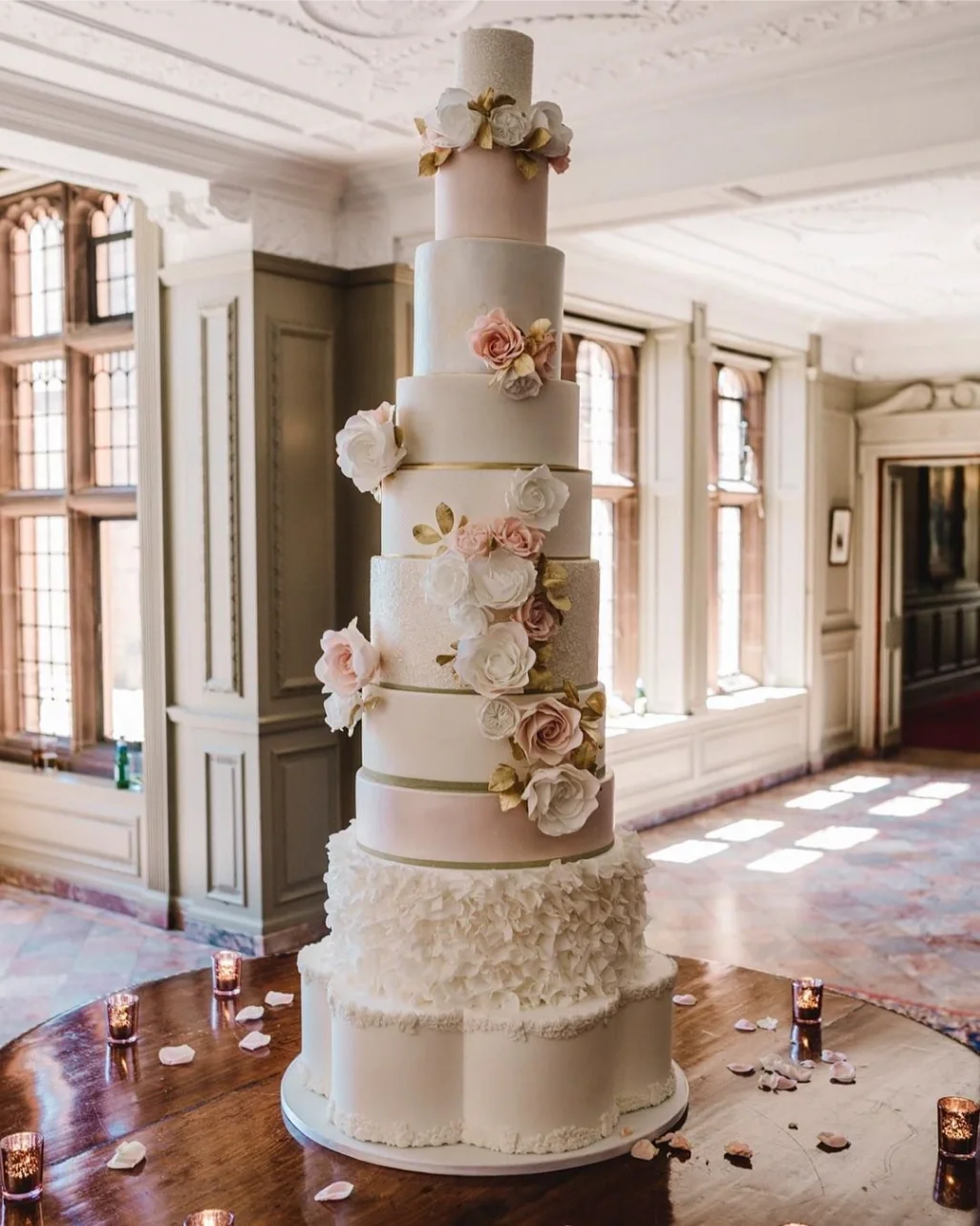 wedding cake in dublin - main tower.webp