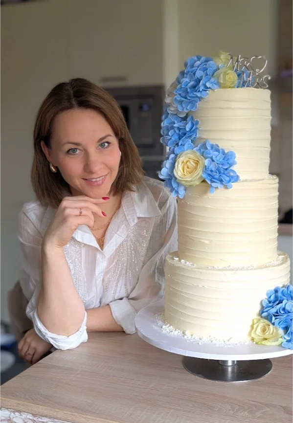 exquisite main cake tower for weddings in Dublin.webp