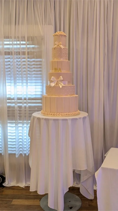 6tier_wedding_cake_dublin_champagne.webp