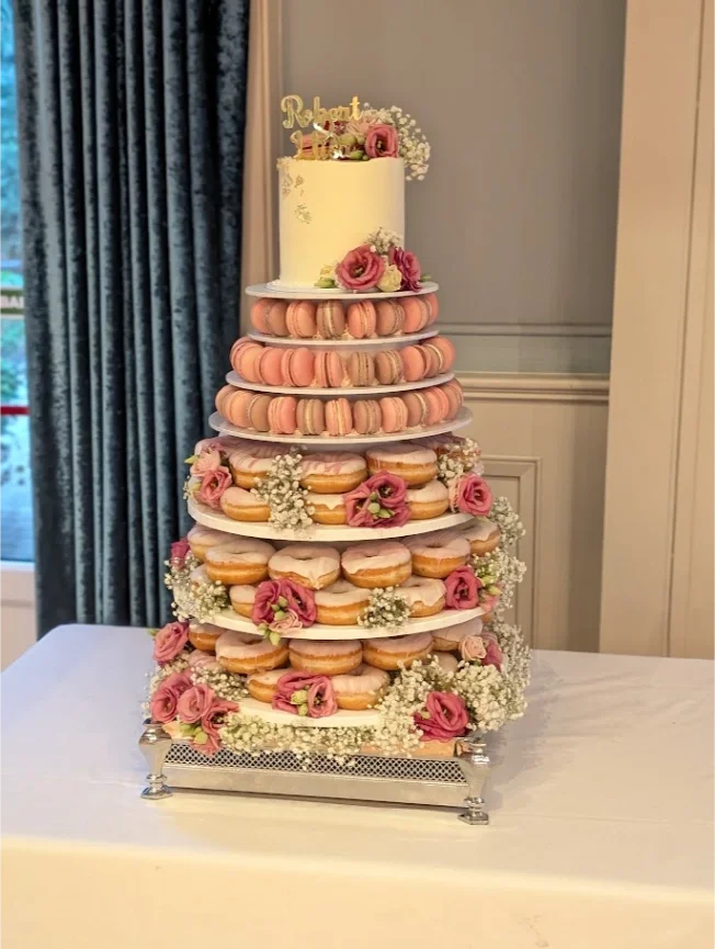wedding_desserts_donuts_macarons_blush_pink_springfield_hotel.webp