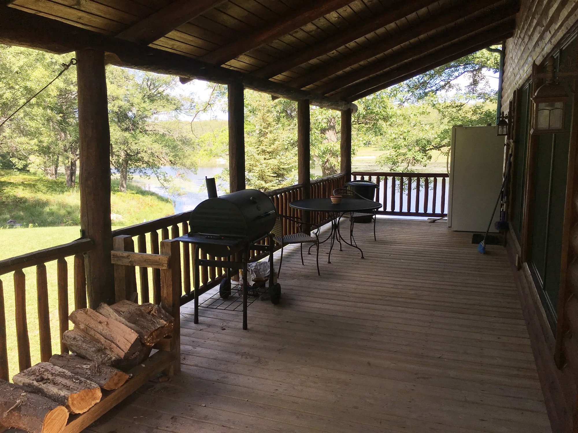 69ca8811d9986614ffc39e71_DogTrot_Exterior_Porch3.jpg