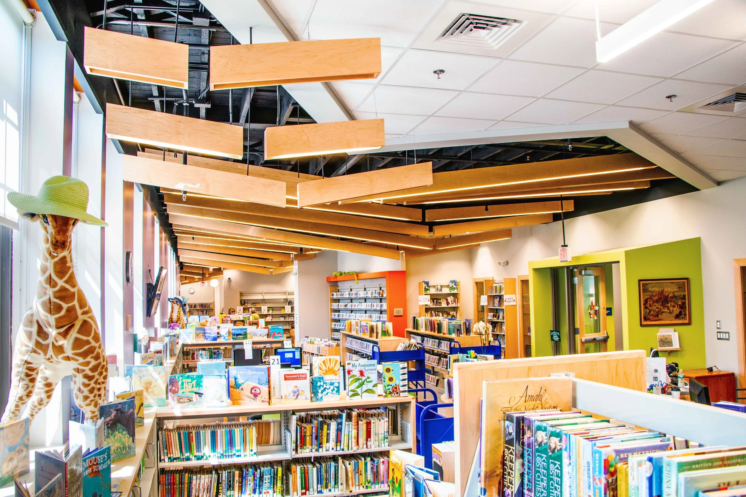 IMG_9134_Library_Giraffe_Windows_2_Web.jpg