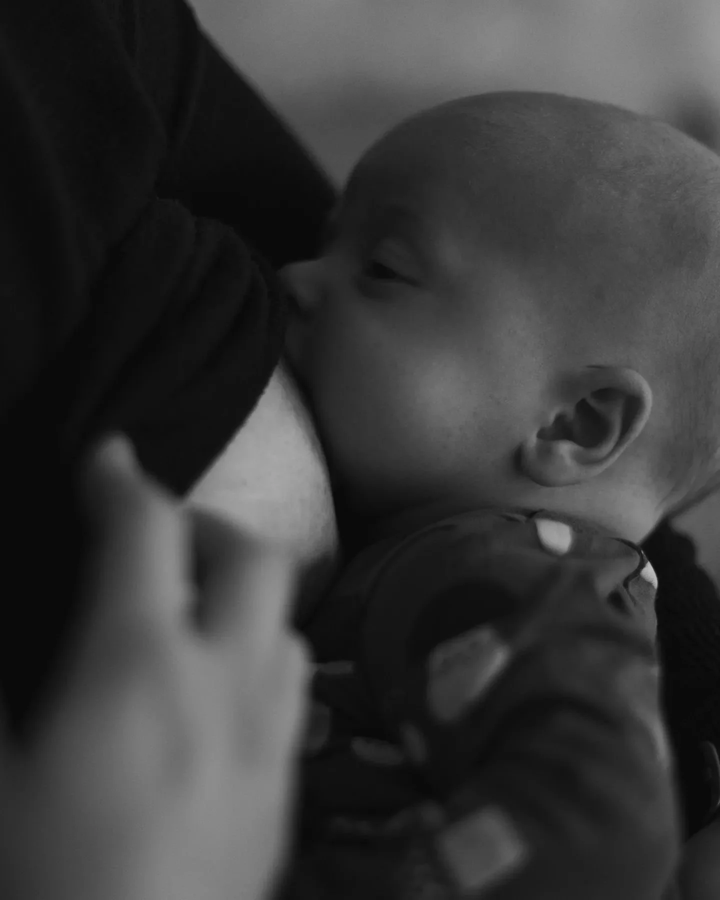 Vauvahieronta imetyksen tukemiseen, mutta miten? 🍼

Imetys n&auml;ytt&auml;&auml; hyvinkin helpolta silloin, kun se onnistuu. Kokonaisuudessaan imetys on kuitenkin monivaiheinen tapahtumien ketju. Miksi teid&auml;n sitten kannattaa hakeutua vauvahie