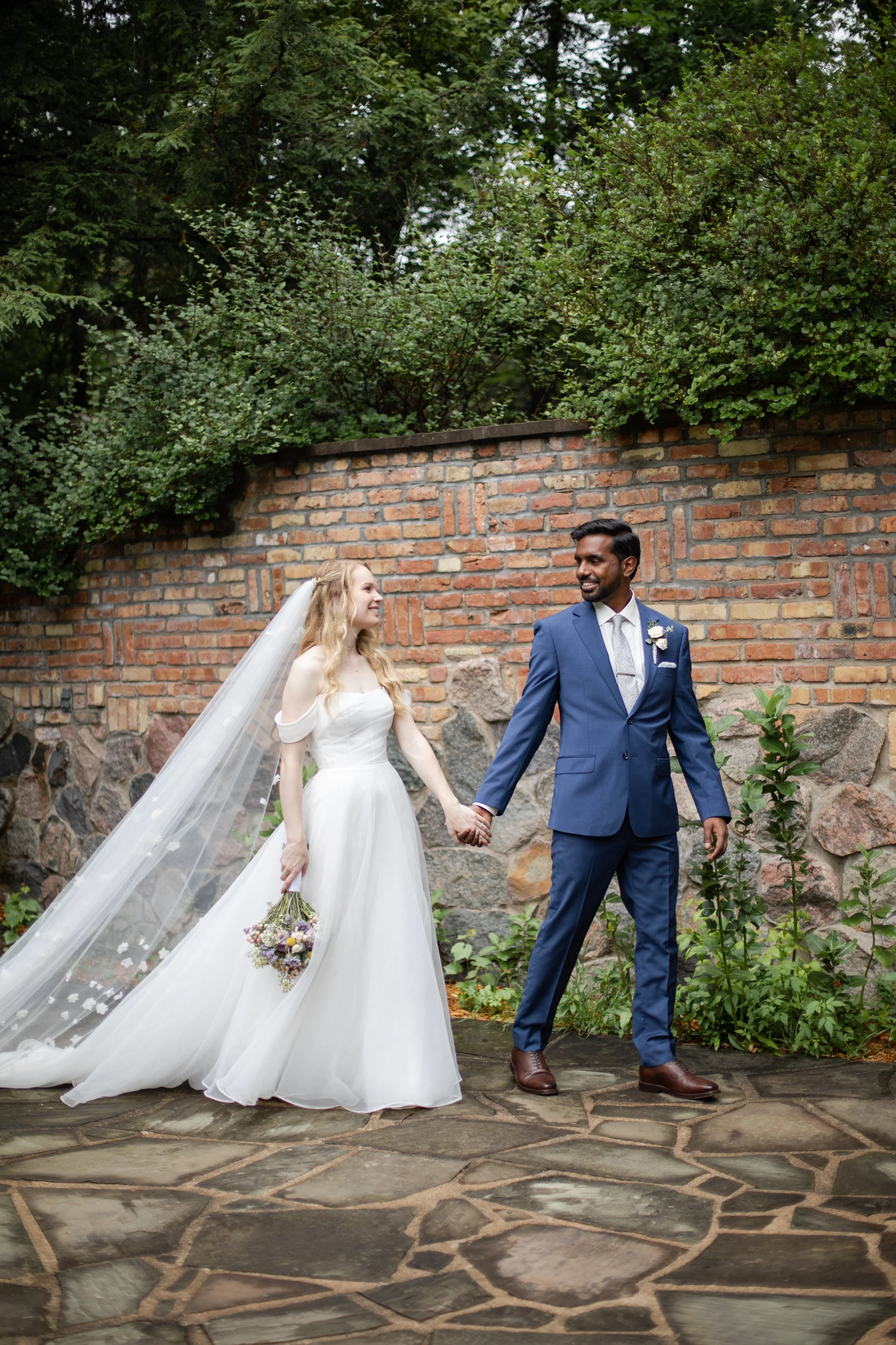 23.08.06 Annelise+Sharoon-1.jpg