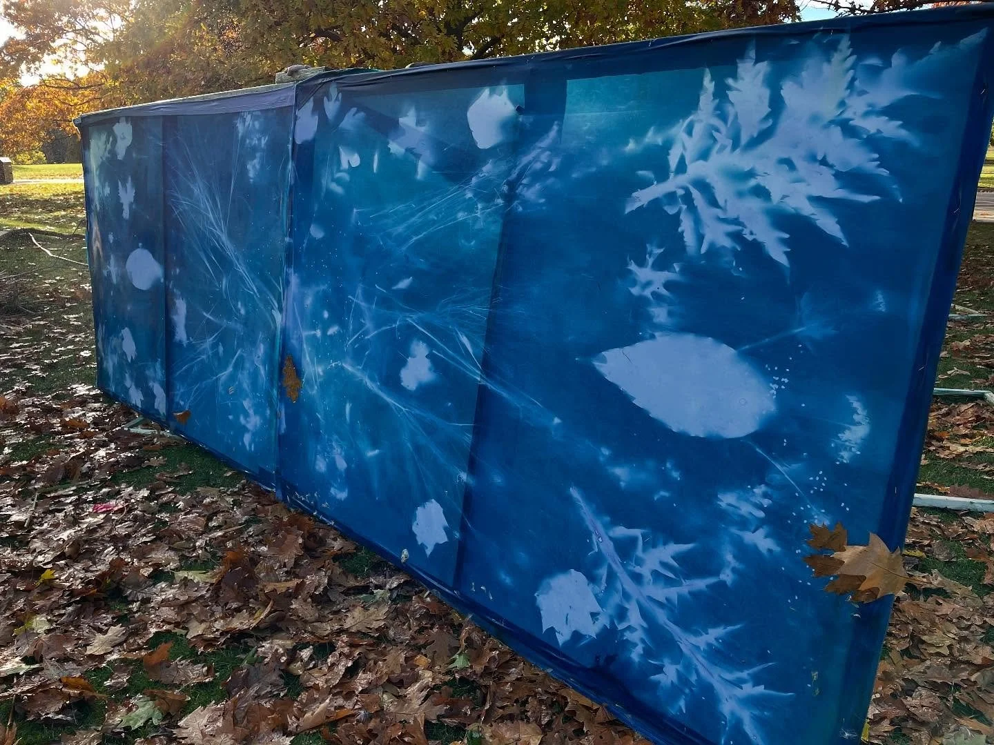 Defined a great way to spend two days outdoors!

Such a pleasure and honour to work with @koe.design @torlukasikfoss @lisa.pijuan.nomura and the mastermind behind this crazy-beautiful scheme @freiburgerjer . 

Special@shout out also to the wind since