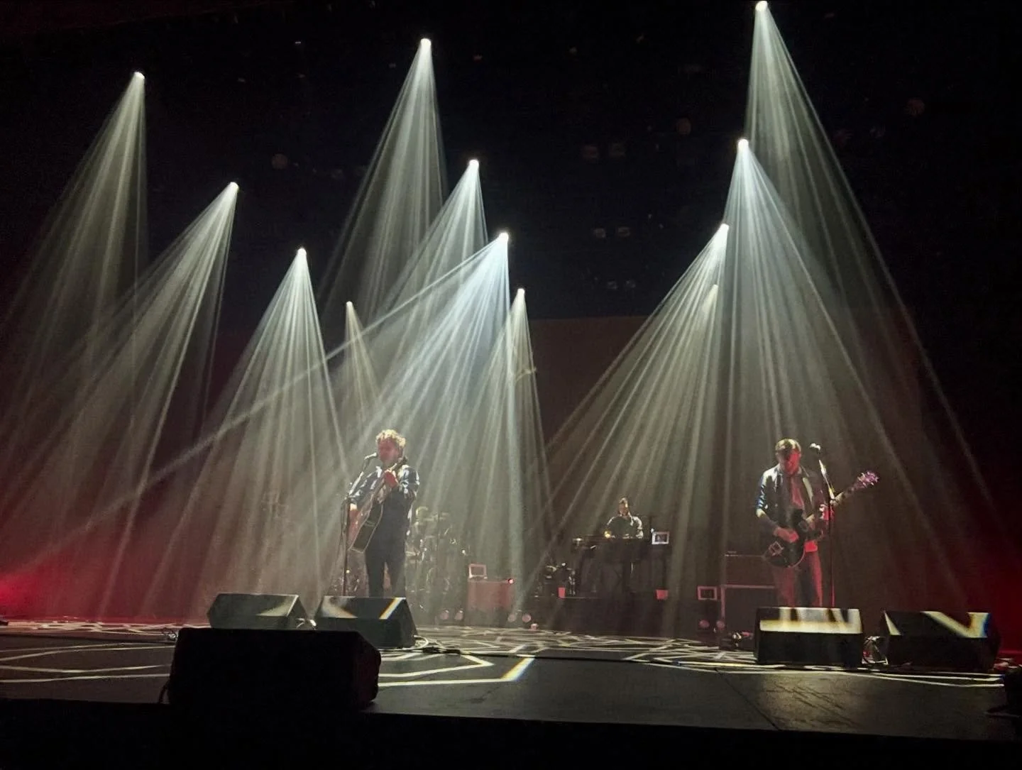 The man, Sam, and his band know how to put on a good show! Even on a Tuesday night @sandersoncentrebrantford!
#samrobertsband 
#canadianartists 
#canadianmusic