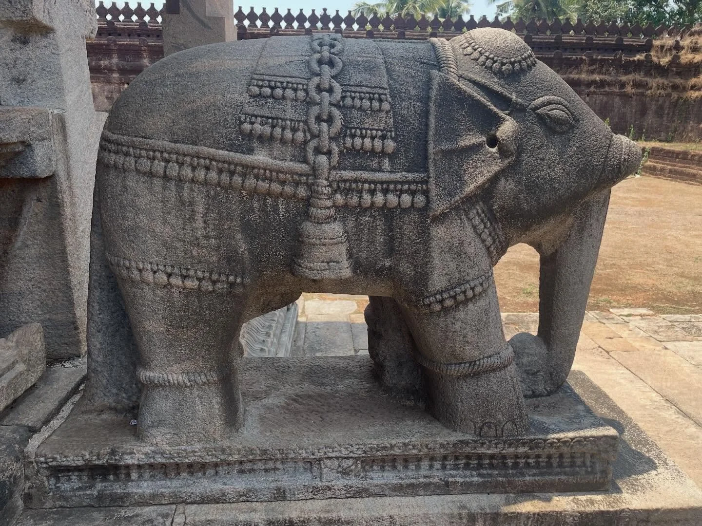 12th century Temple of 1000 Pillars. 
And much appreciated shade. 
#touristing 
#worktravel 
#seetheworld