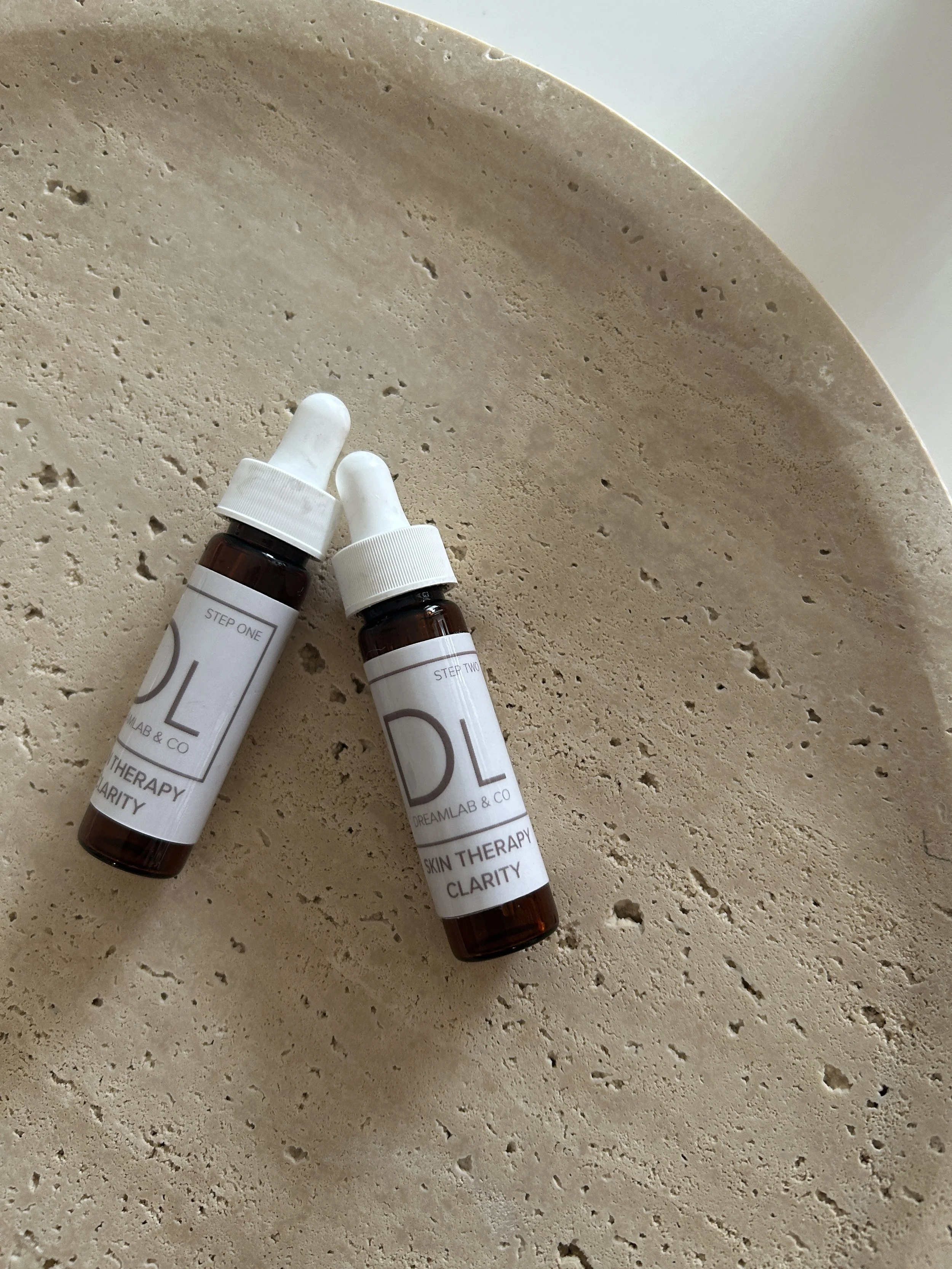 SKIN THERAPY - CLARITY.JPG (Copy)
