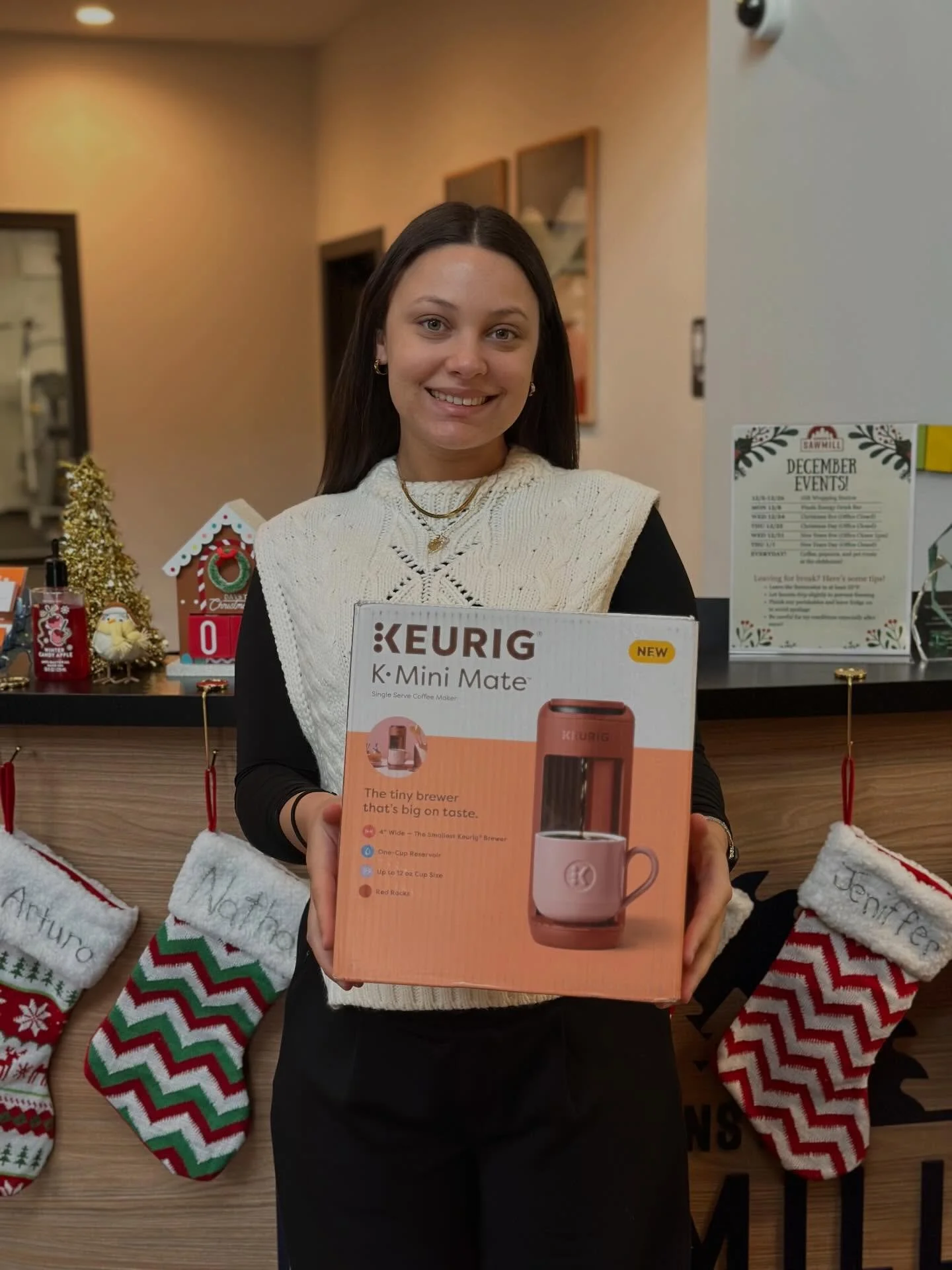🎄☕️ Win it Wednesday 🎄☕️

Santa&rsquo;s a little busy tonight, so we&rsquo;re stepping in 🎅☕️ This week we&rsquo;re giving away a Keurig to one lucky winner! 🎁

How to win:

🎄 Follow @thecommonsatsawmill
🎄 Like this post
🎄 Tag a friend in the 