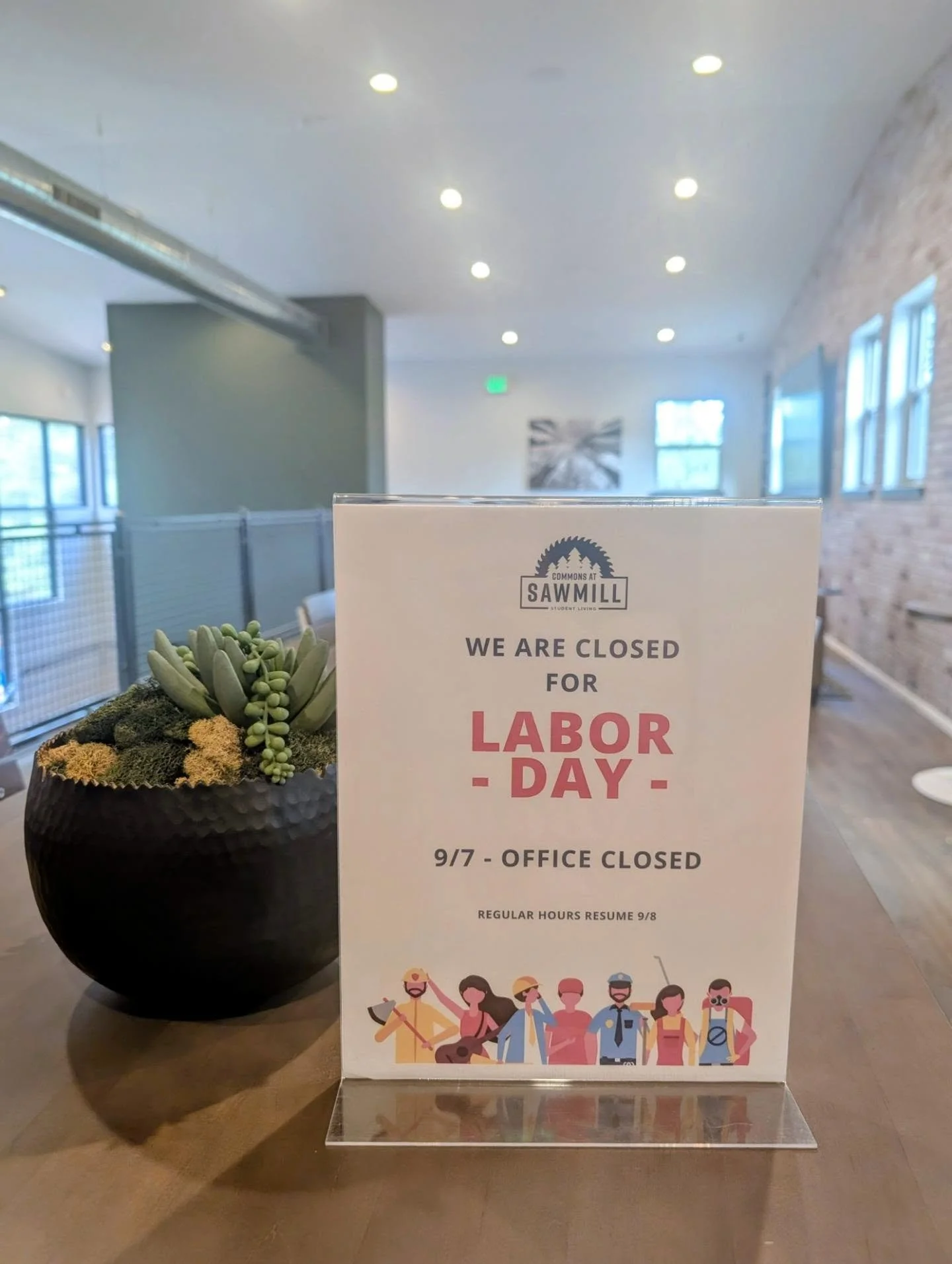 Happy Labor Day! 🛠️

We will be closed for the Labor Day holiday on Monday 9/7, and will return to regular hours on Tuesday 9/8.

We hope everyone has a great Labor Day! 🎉

#thecommonsatsawmill #nau #naulumberjacks #flagstaffliving #flagstaff