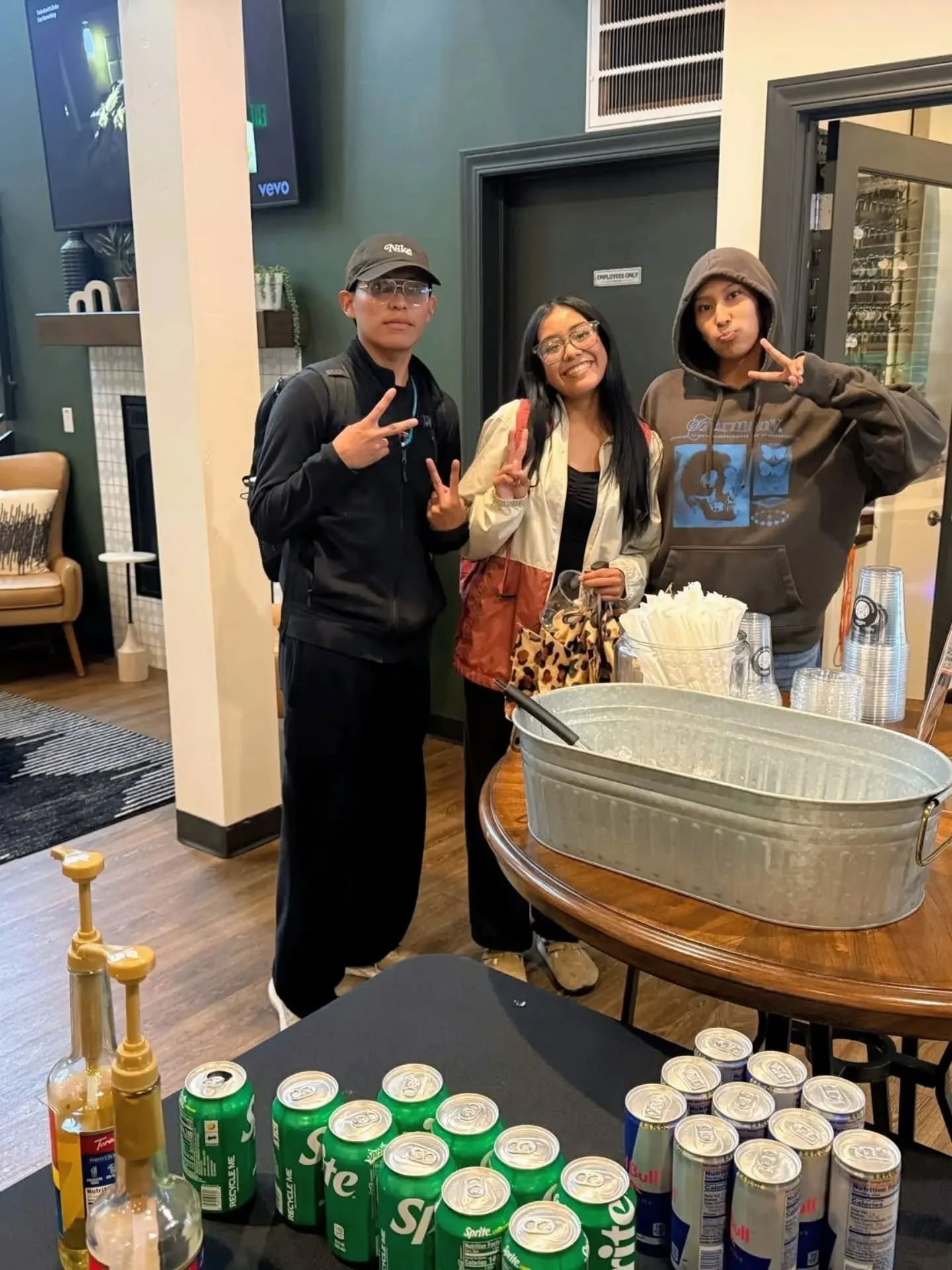 Thank you to everyone who stopped by for our energy drink bar today! ⚡

Keep an eye out for the October events announcement coming soon and let us know if there's anything you'd like to see! 🎃 🍬

#thecommonsatsawmill #nau #northernarizonauniversity