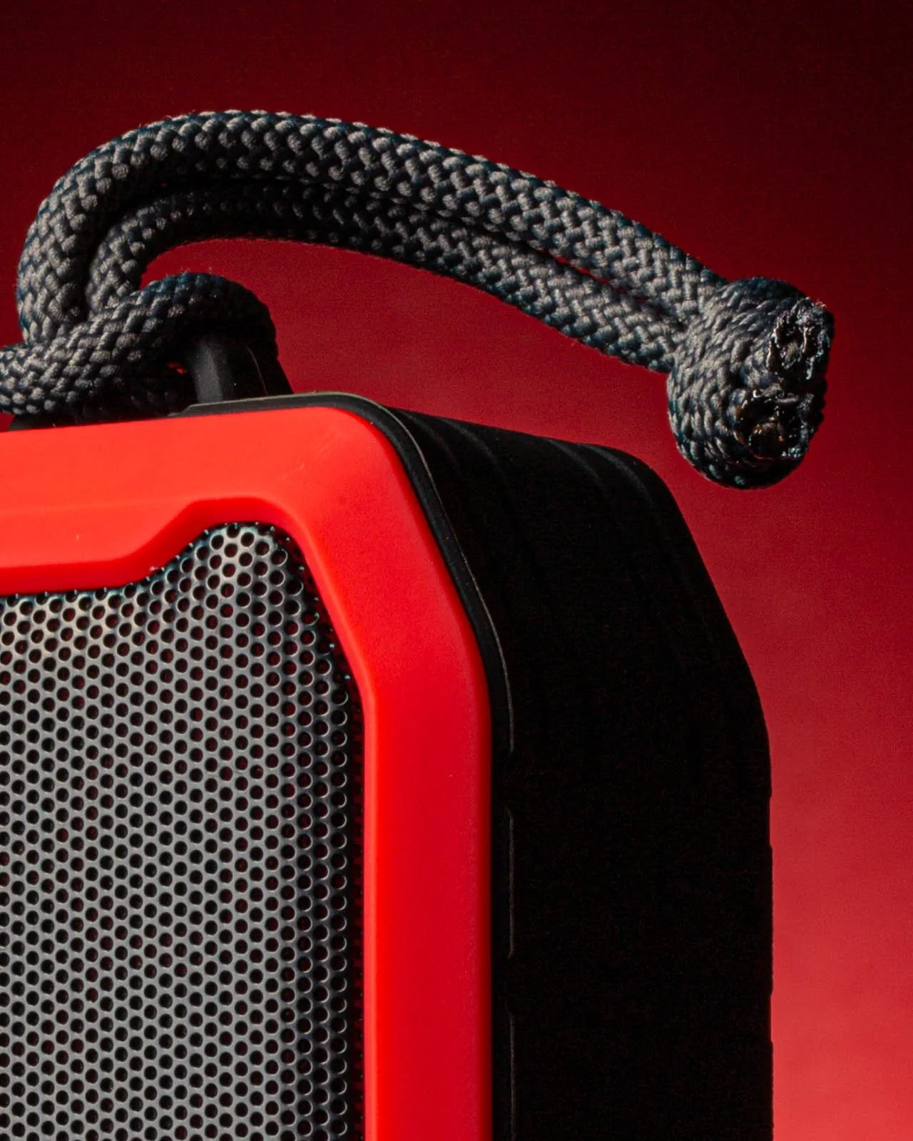 -port-fp-ijoy-P_0005_REd Glow Macro.jpg