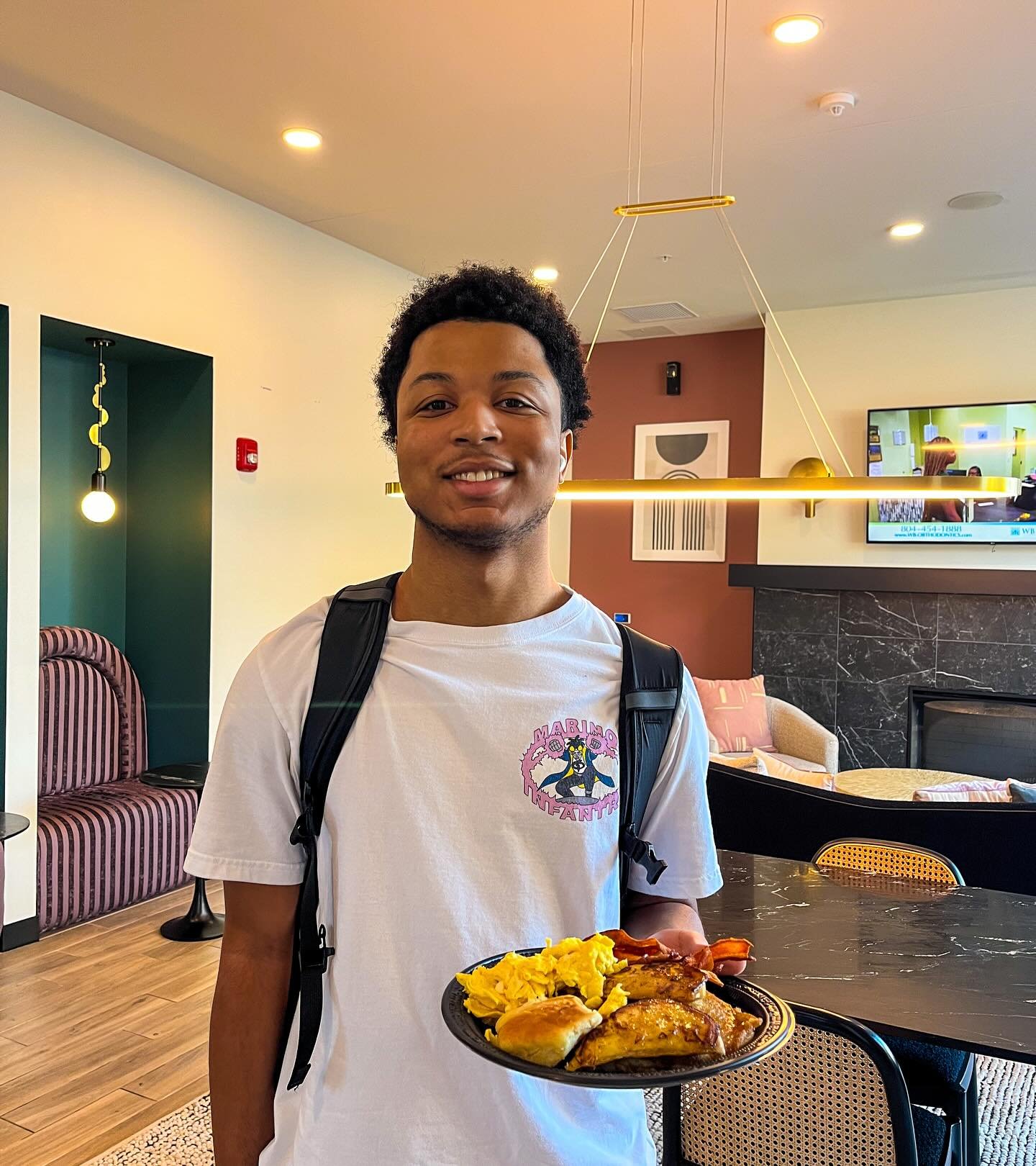 How was breakfast?! It was a pleasure seeing our residents grab a plate and interact. Keep an eye out for our upcoming resident events! We have a fun summer planned for you all 😎☀️
#AscendRVA #ResidentAppreciation