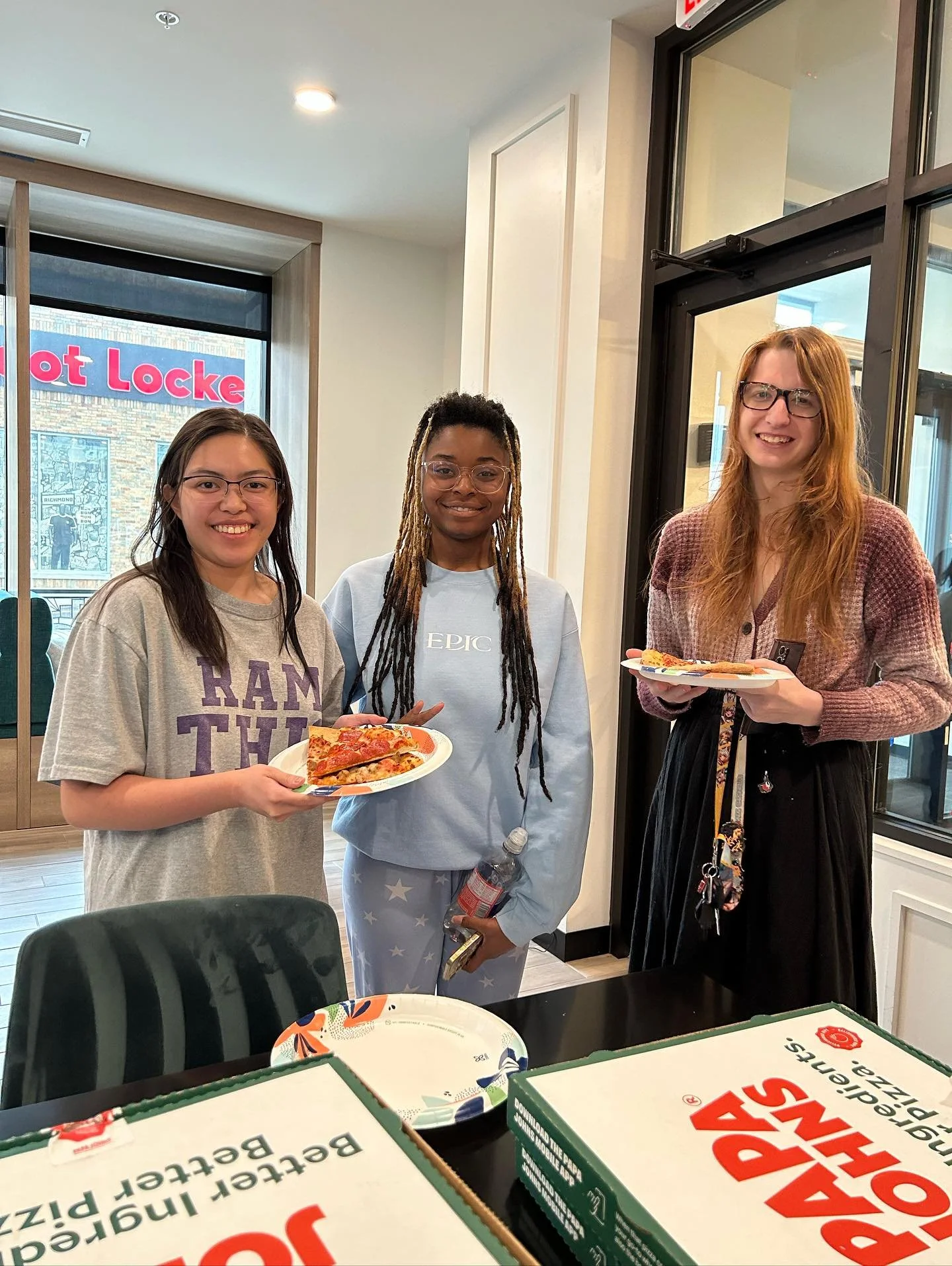 Pizza Party!!ππGrab some pizza and chat with us about renewing for the next yearπ