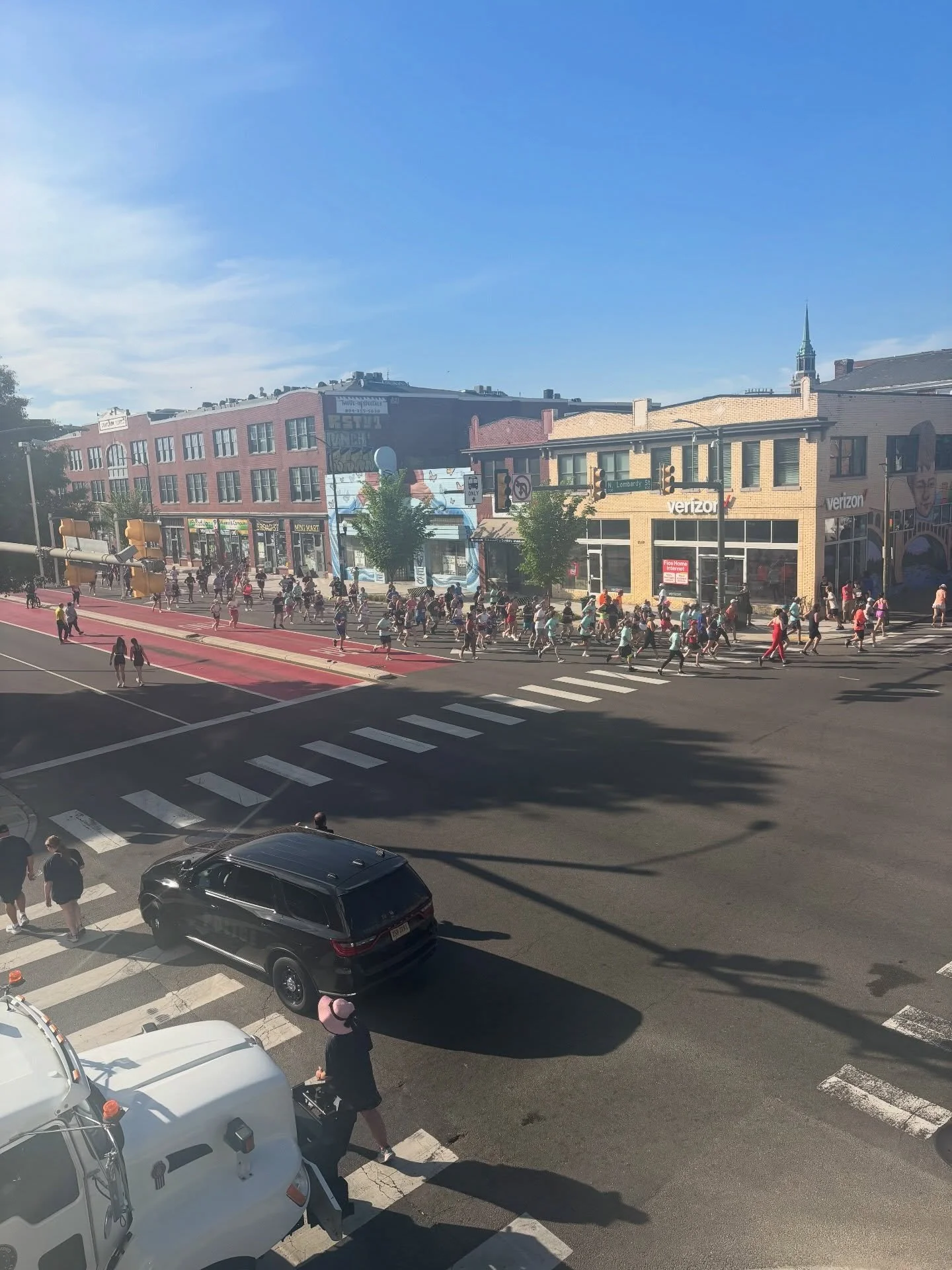 The second floor patio is the PERFECT place to keep up with all the happenings on Broad St! Don&rsquo;t miss out on the best seat in the house! #ascendrva #vcu #vuu #ukrops10k 🏃&zwj;♀️✨💪
