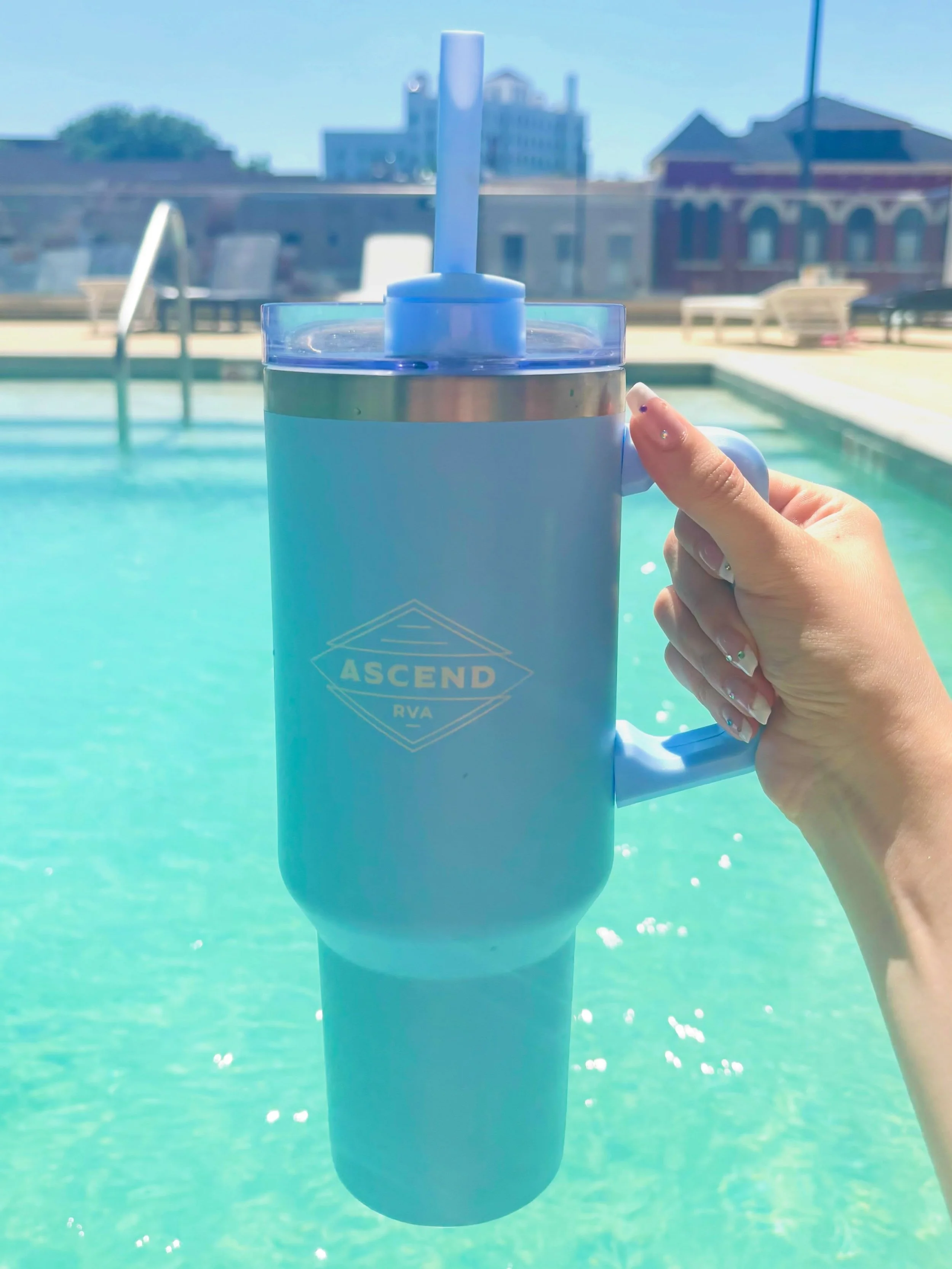 Who&rsquo;s ready to celebrate Memorial Day weekend at Ascend?? Come beat the heat in our pool! Even better, bring your Ascend swag with you for maximum cooling effect! 🫧✨☀️🤩 #ascendrva #vcu #vuu #rva #richmondva