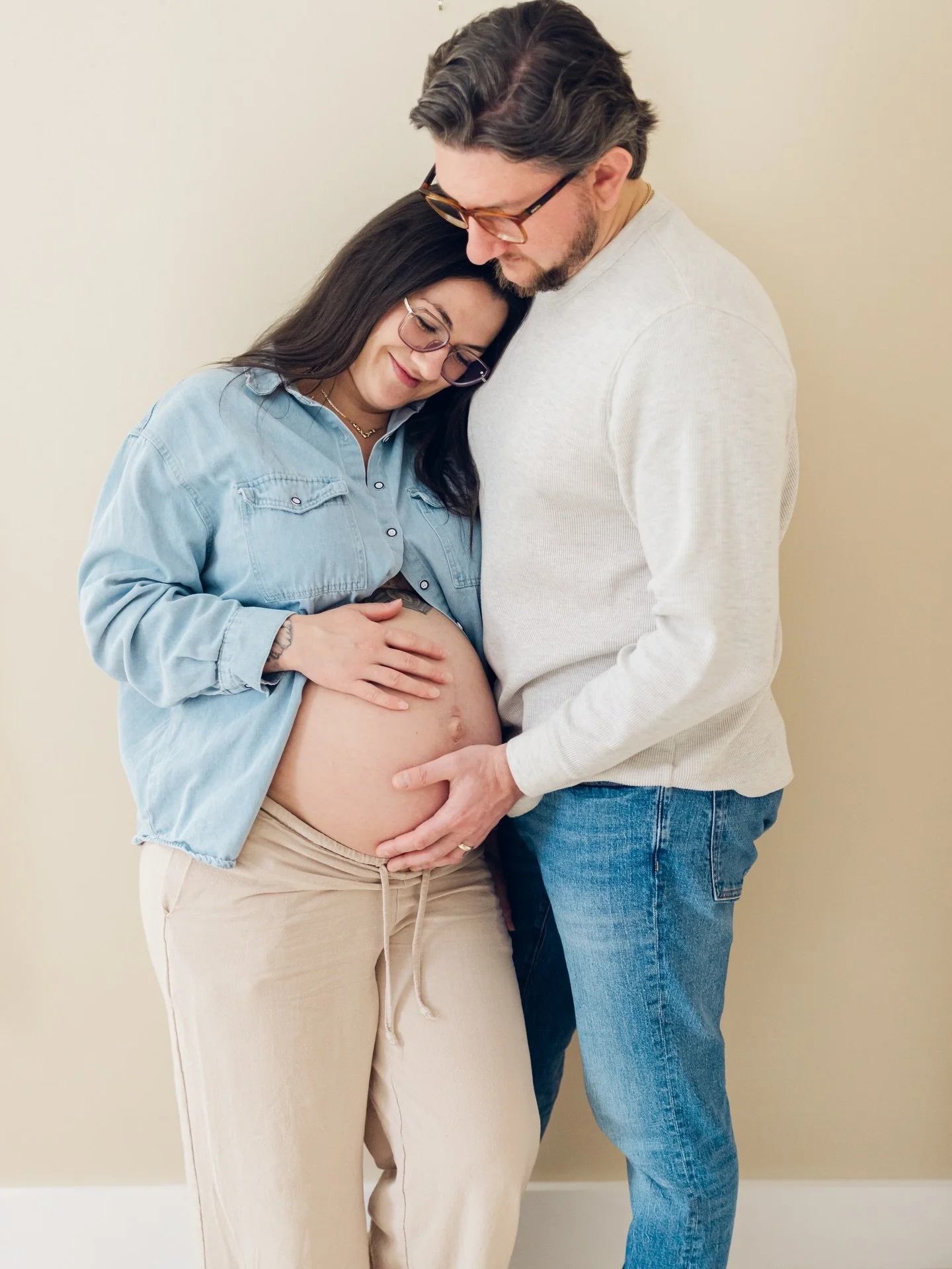 Sneak peeks from Colen &amp; Cheyenne&rsquo;s maternity session 💕 Felt so honored to capture this next chapter for two dear friends. Can&rsquo;t wait to finish the rest of this gallery!

#massachusettsmaternityphotographer #newenglandmaternityphotog