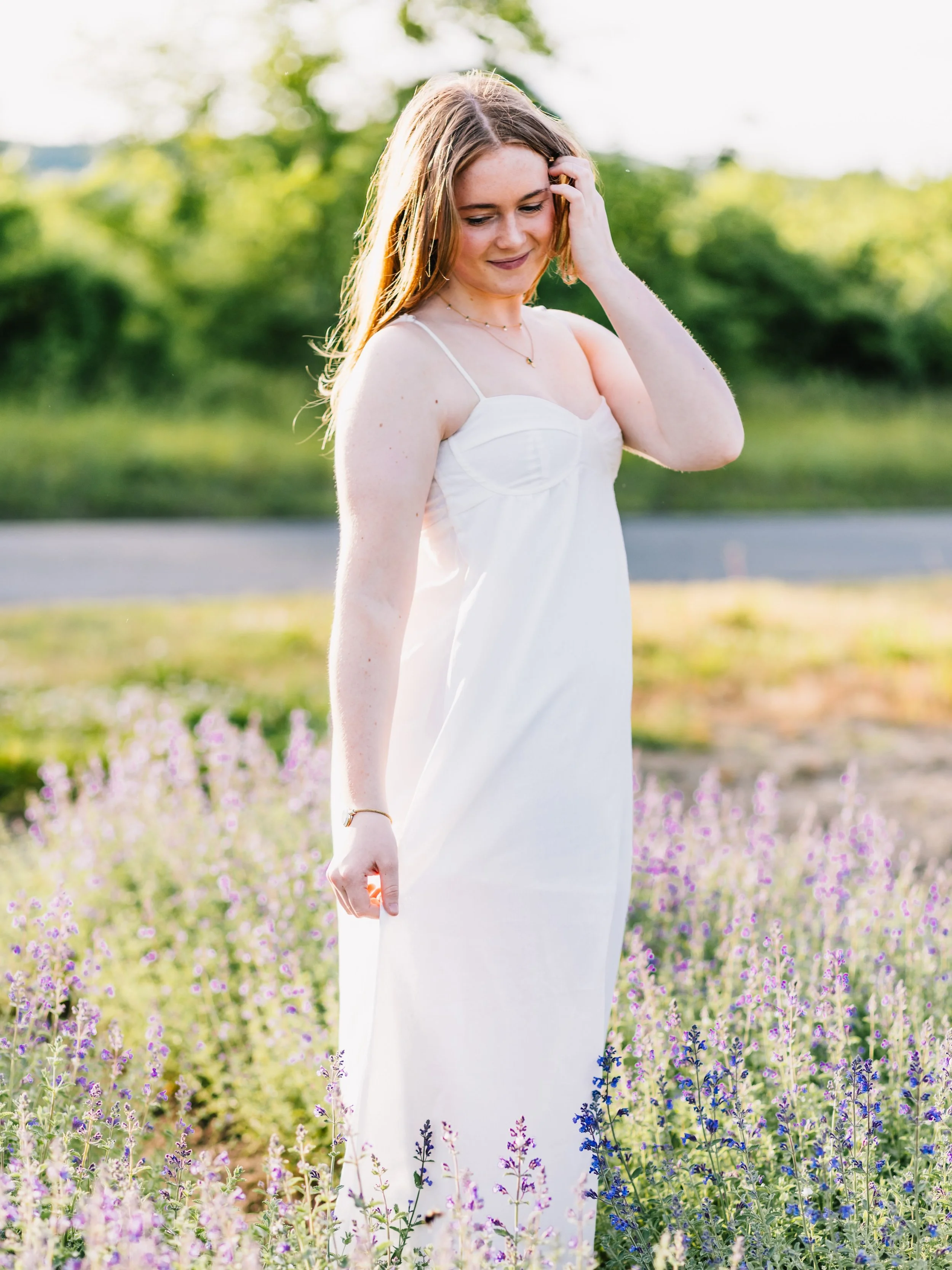 Golden hour, florals, and willows for Elan&rsquo;s senior session! It was a dream ✨ Some sneak peeks from our shoot in Western Massachusetts. Cant wait to share the full gallery!

#massachusettsportraitphotographer #massachusettsseniorphotographer #n